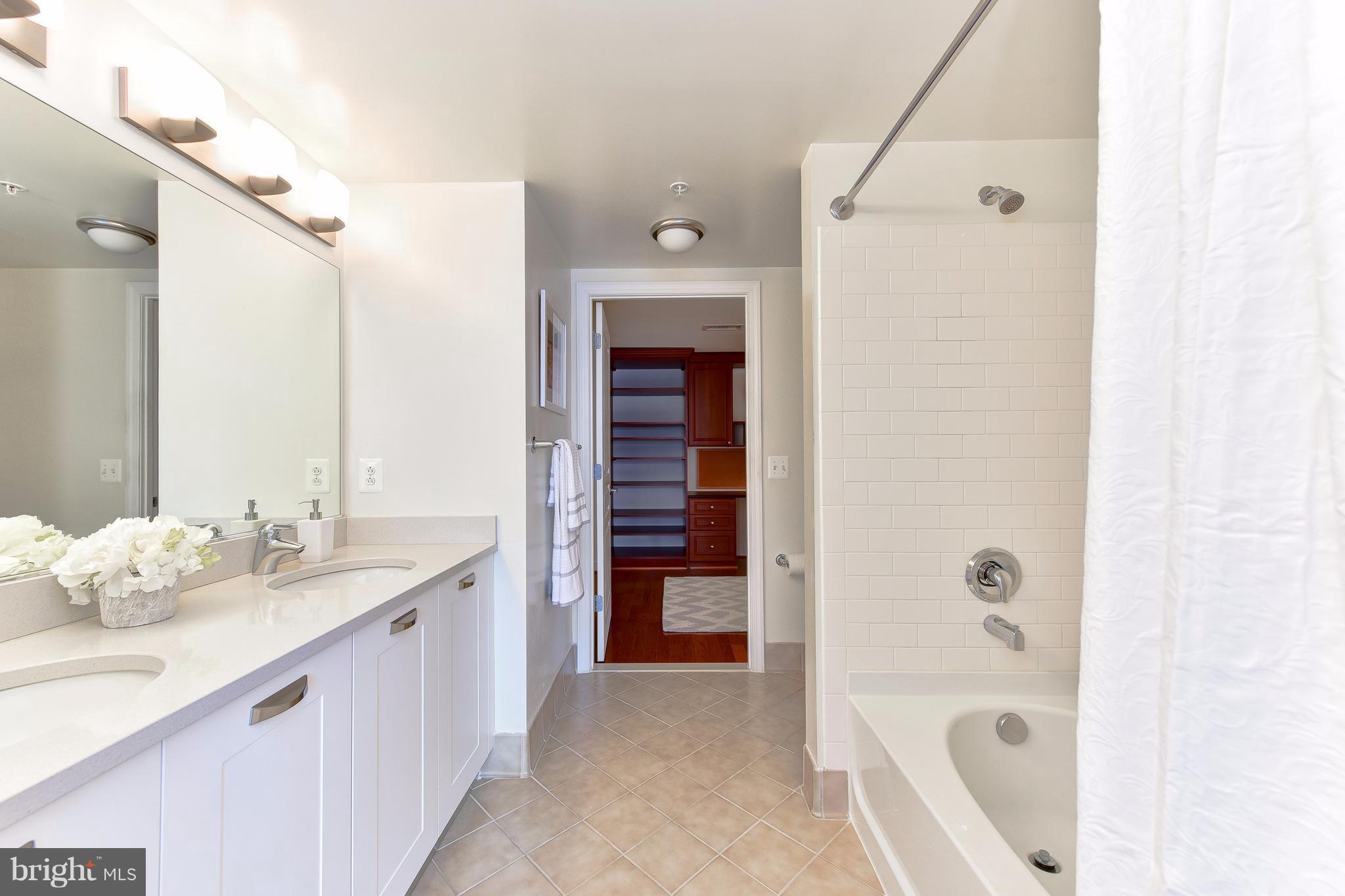 MIDTOWN ALEXANDRIA STATION CONDOMINIUM - Residential