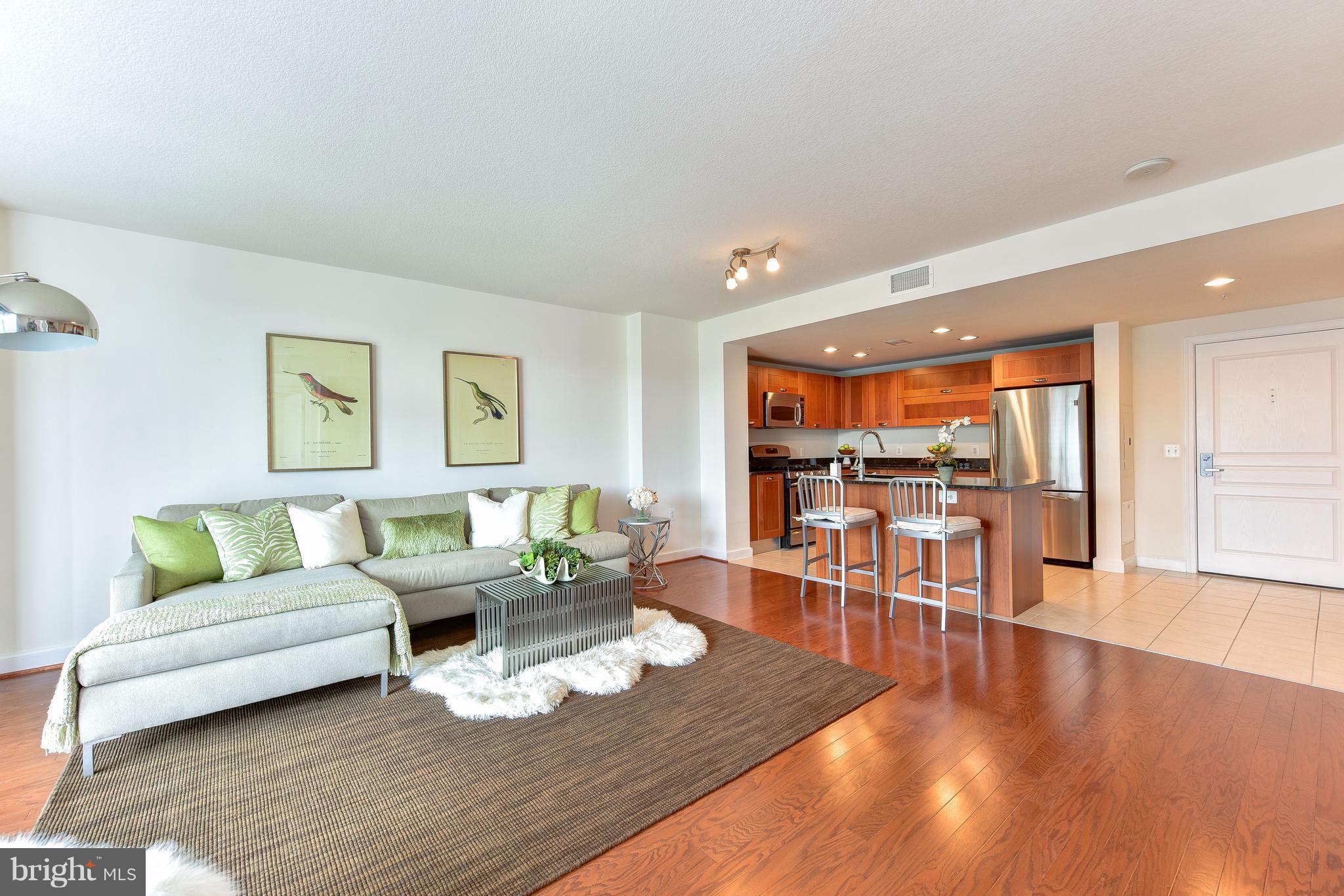 MIDTOWN ALEXANDRIA STATION CONDOMINIUM - Residential