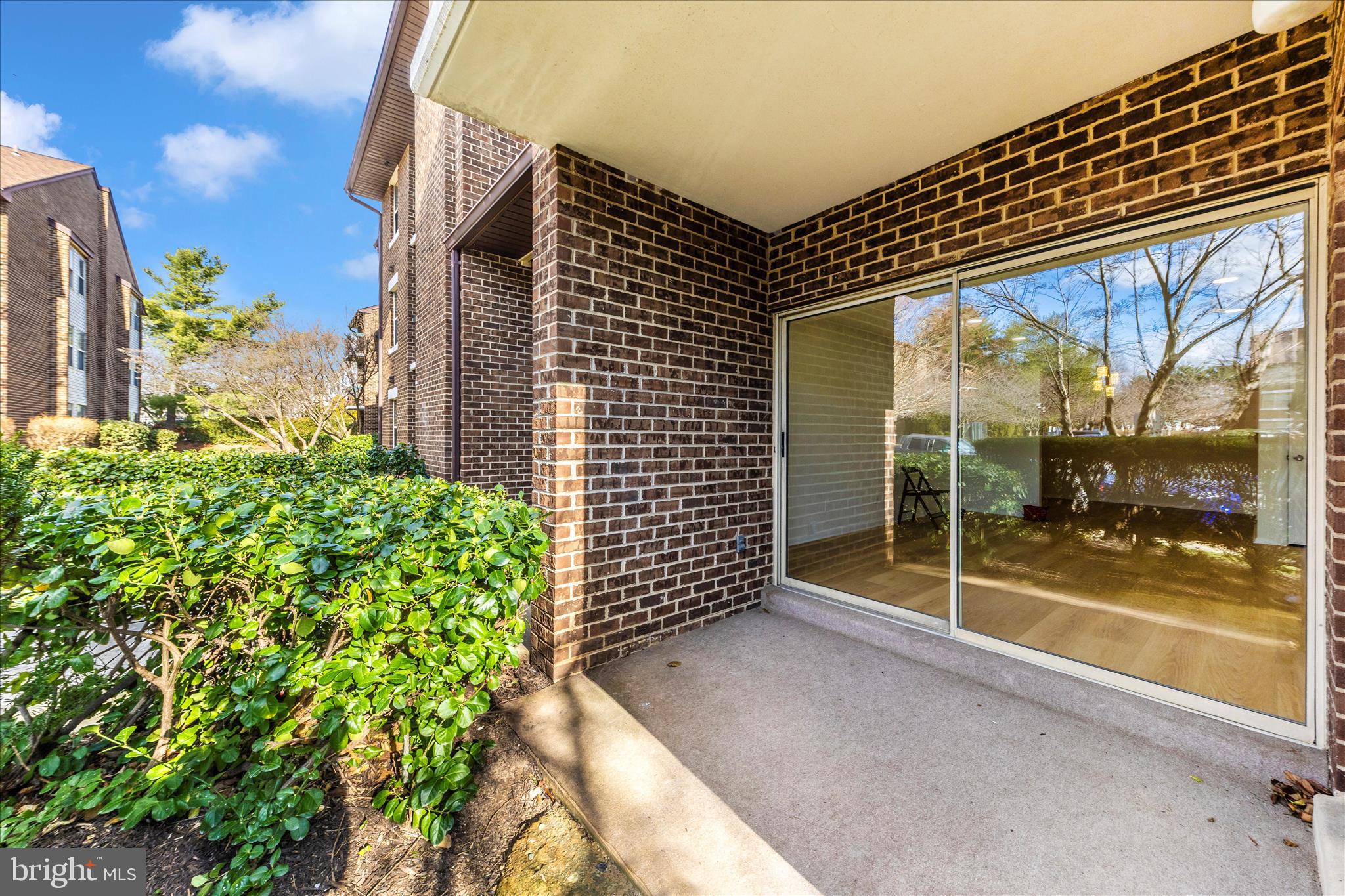 WILLOW WOOD - Residential Lease