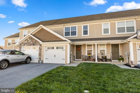 Photo of 316 Cedar Hollow, MANHEIM, PA 17545 (MLS # PALA2077230)