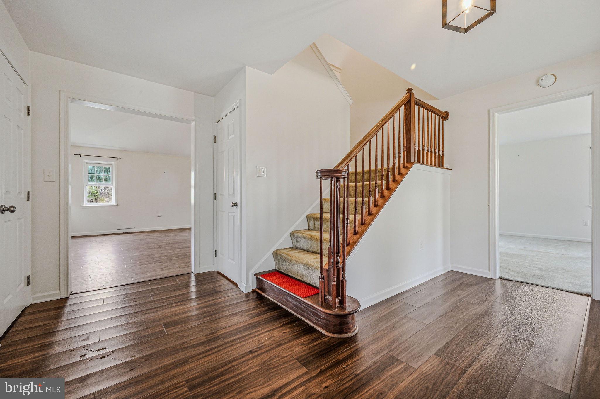 LAMBORN HUNT - Residential