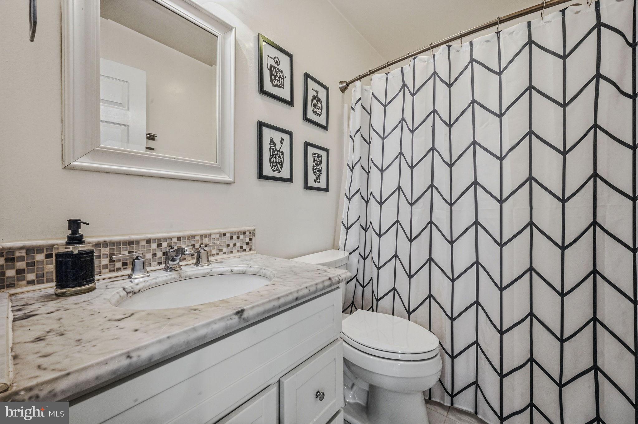 LAMBORN HUNT - Residential