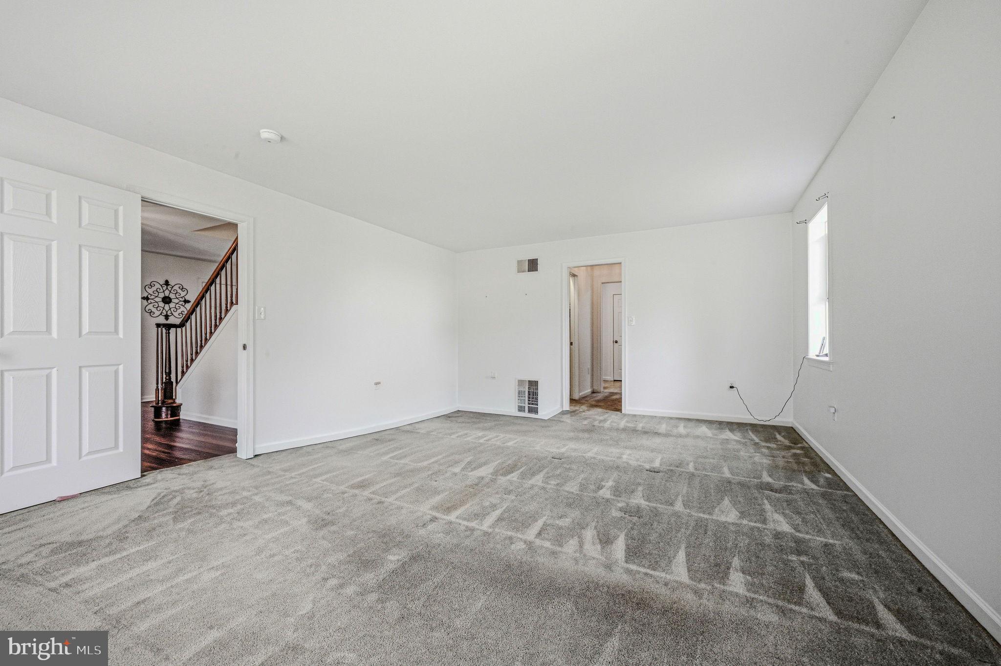 LAMBORN HUNT - Residential