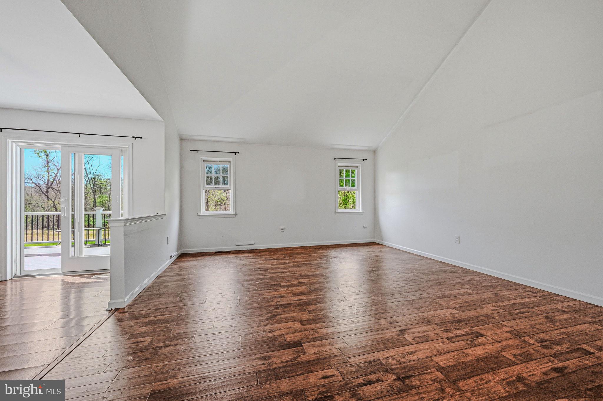 LAMBORN HUNT - Residential