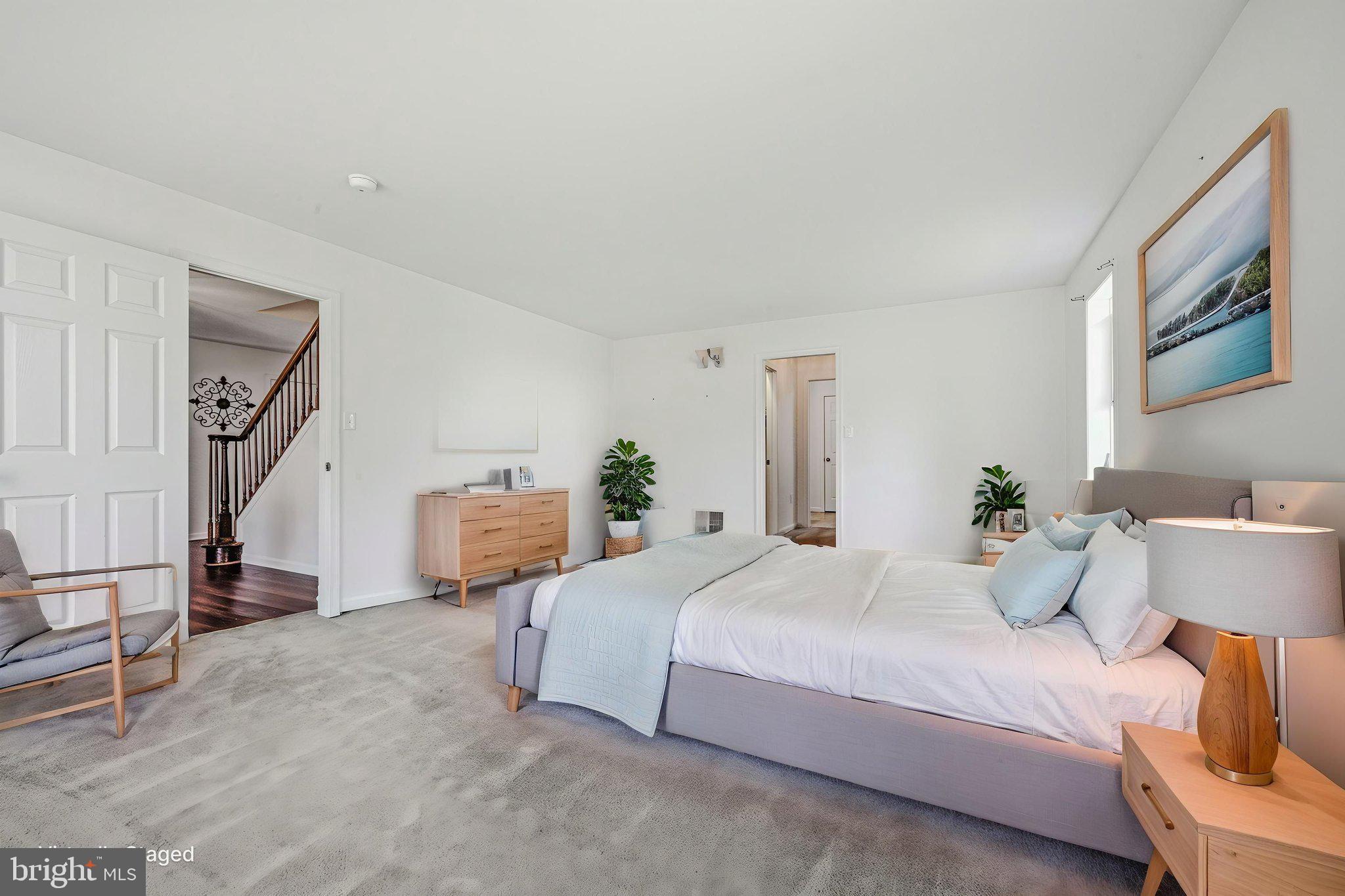 LAMBORN HUNT - Residential