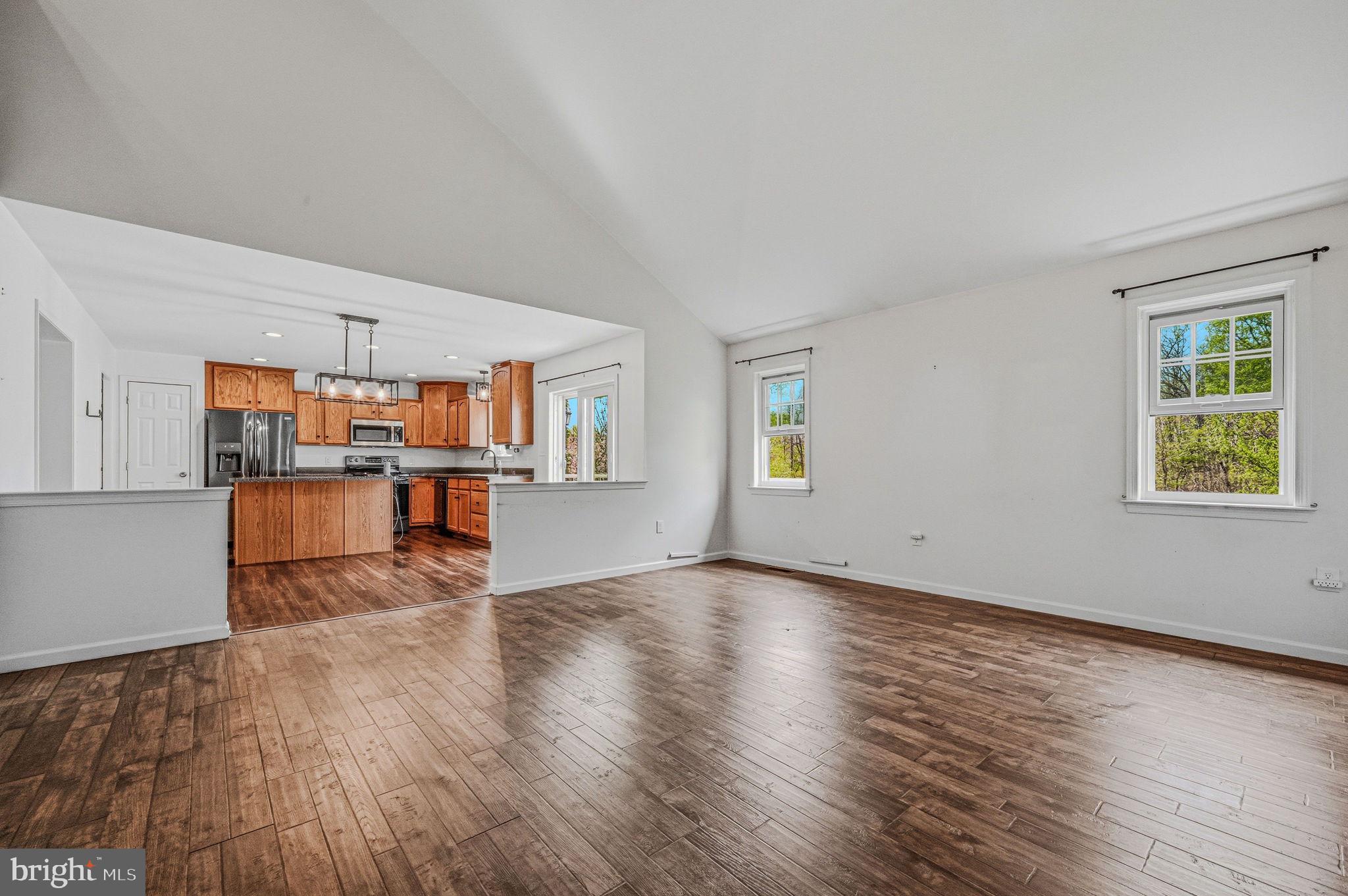 LAMBORN HUNT - Residential