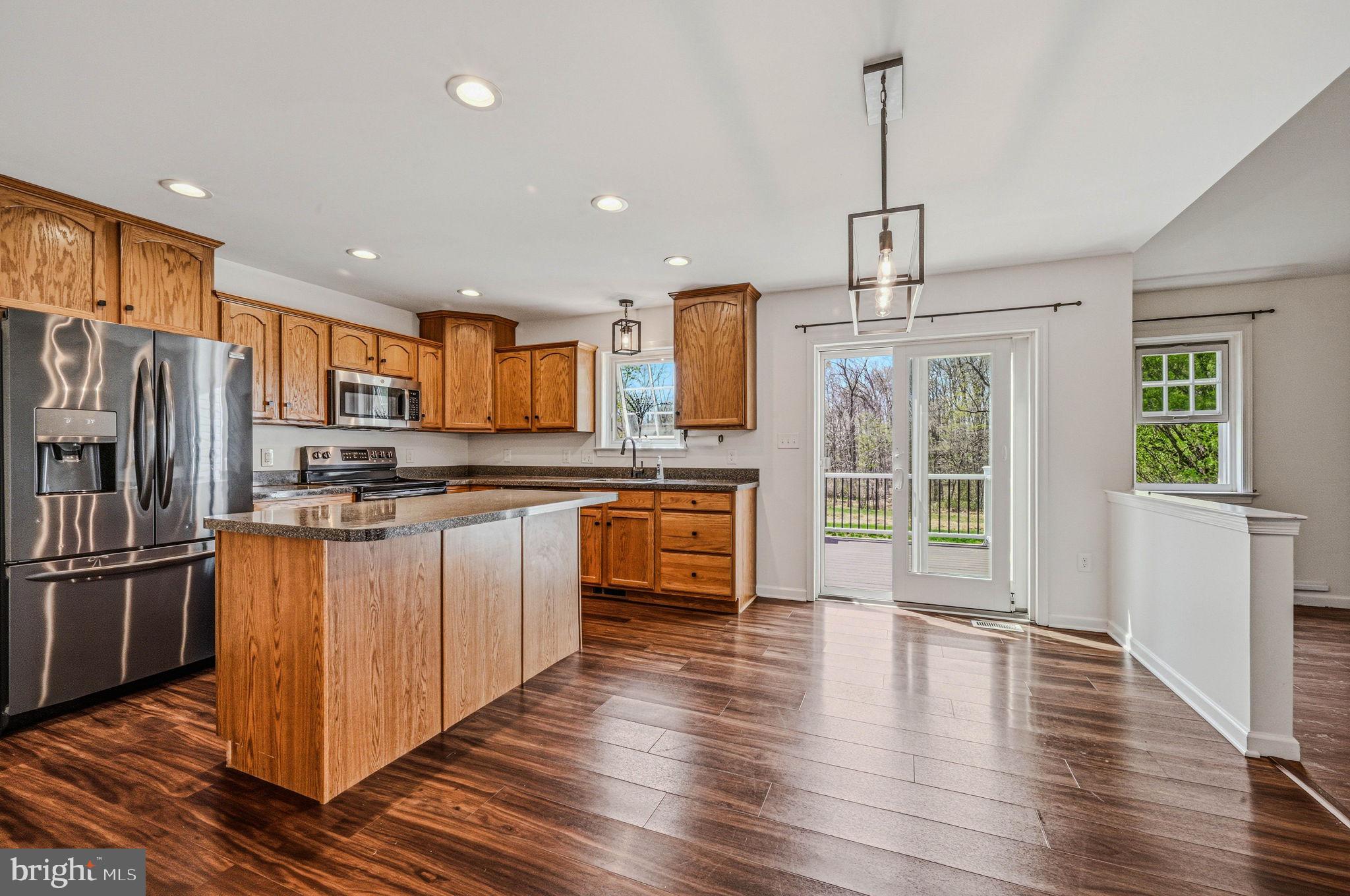 LAMBORN HUNT - Residential