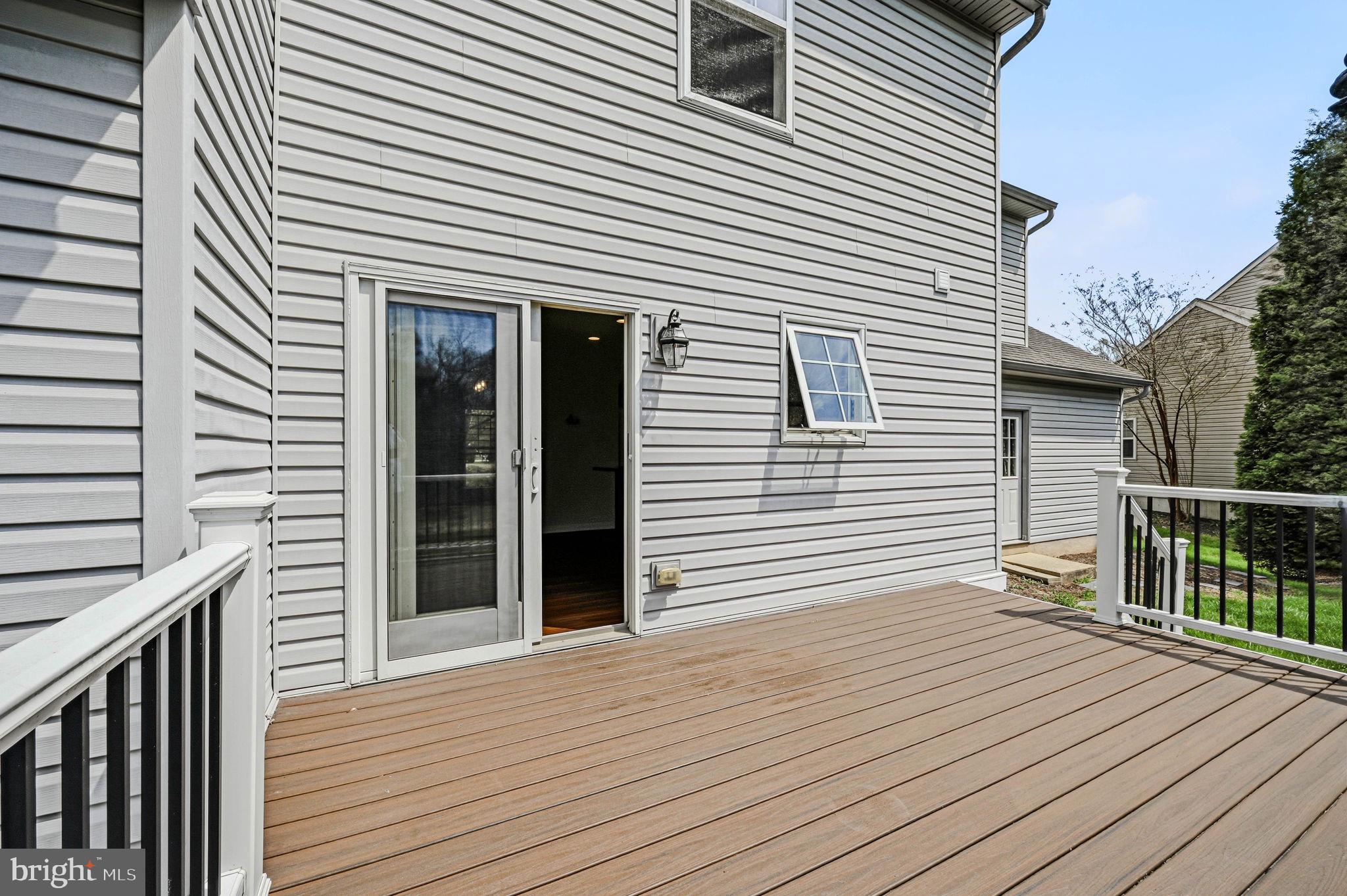 LAMBORN HUNT - Residential