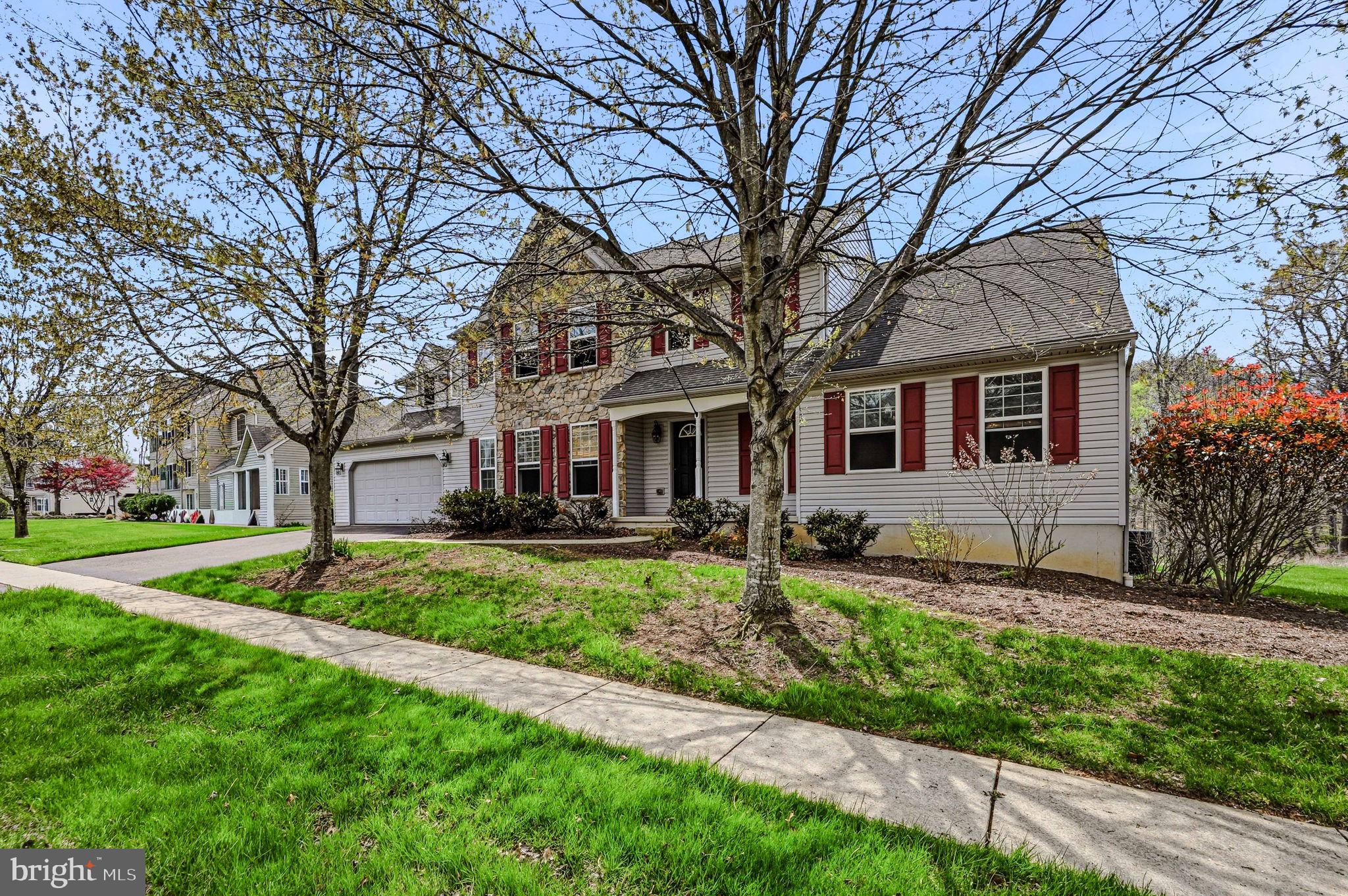 LAMBORN HUNT - Residential
