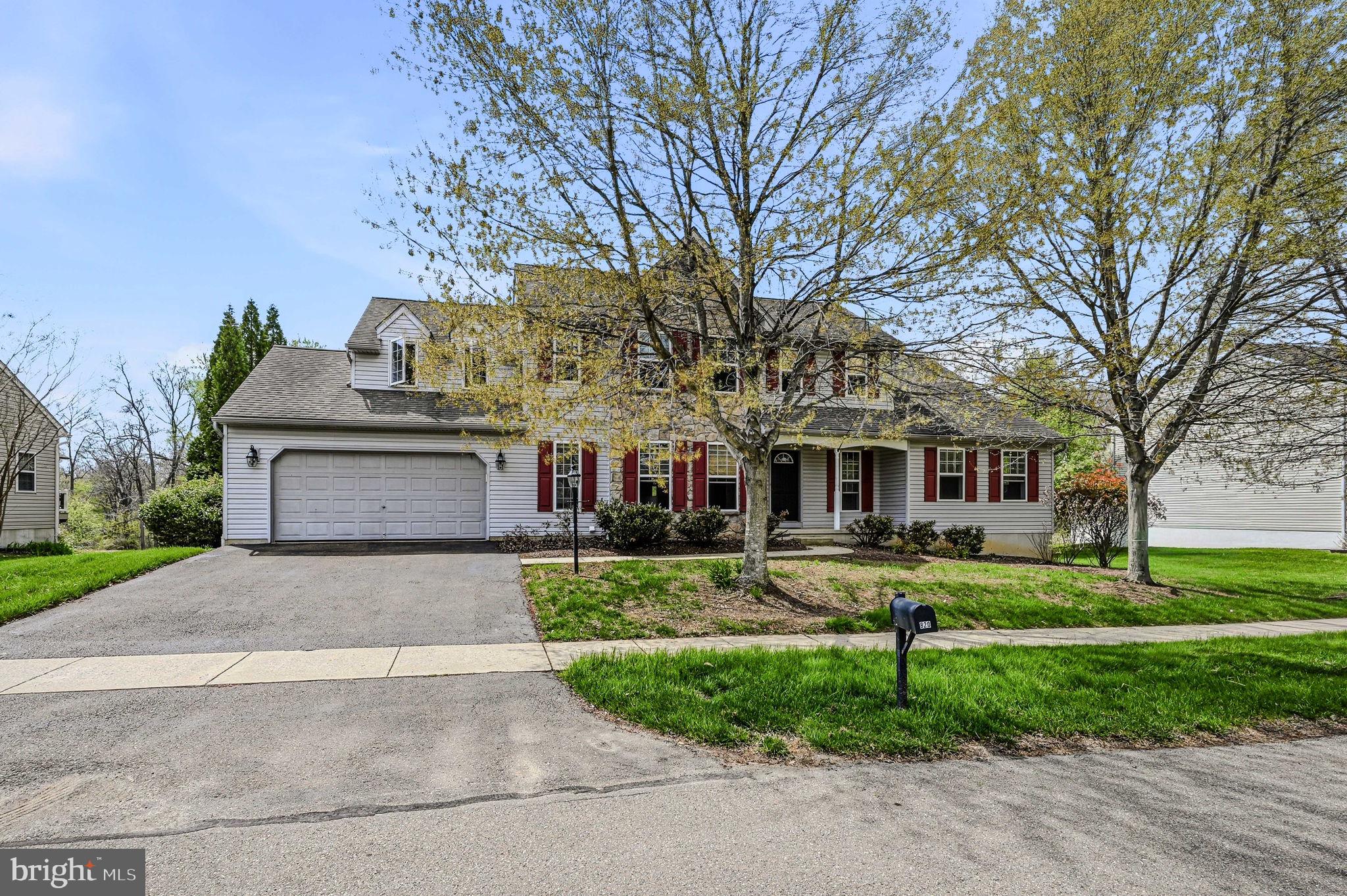 LAMBORN HUNT - Residential