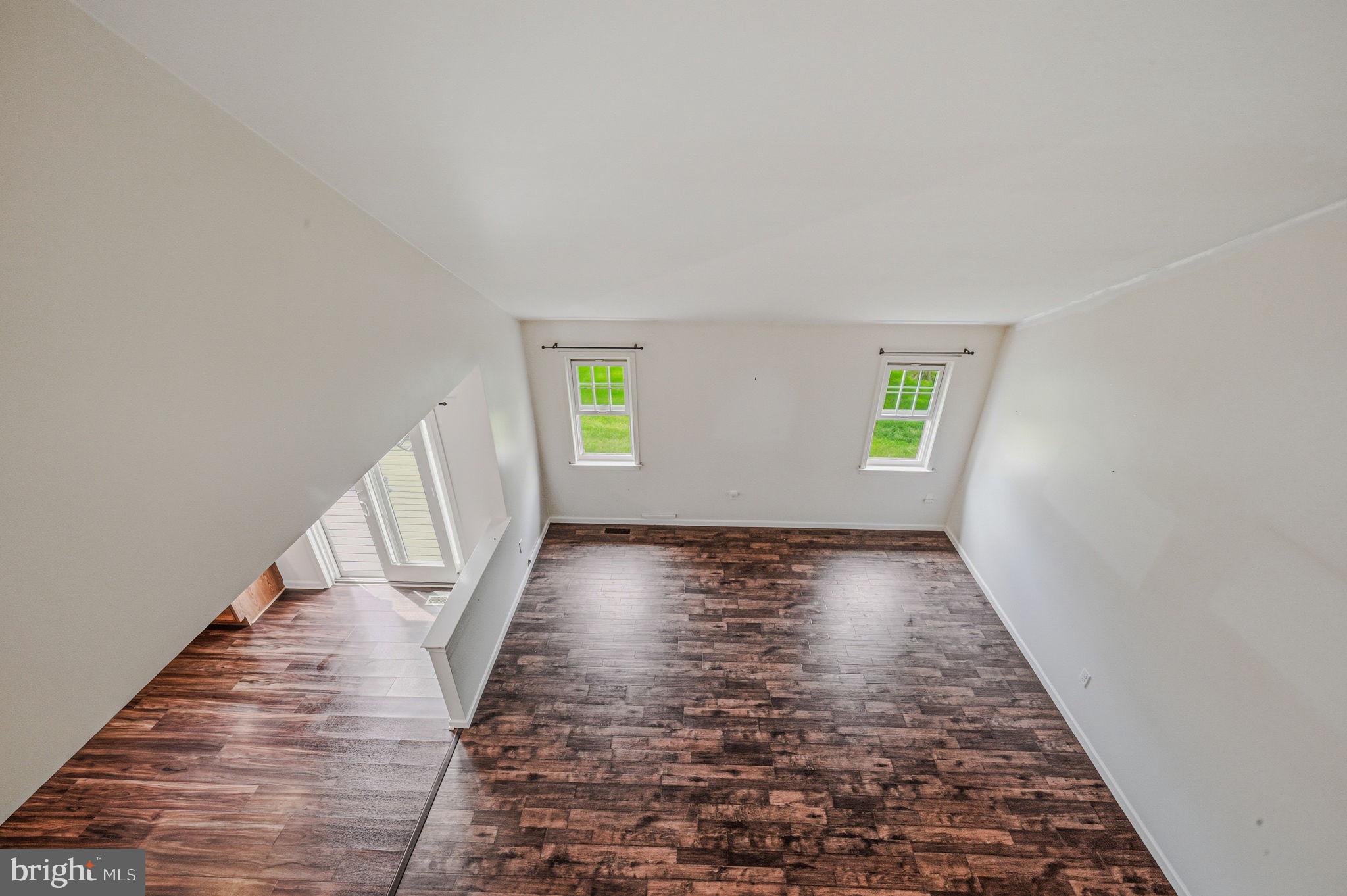 LAMBORN HUNT - Residential