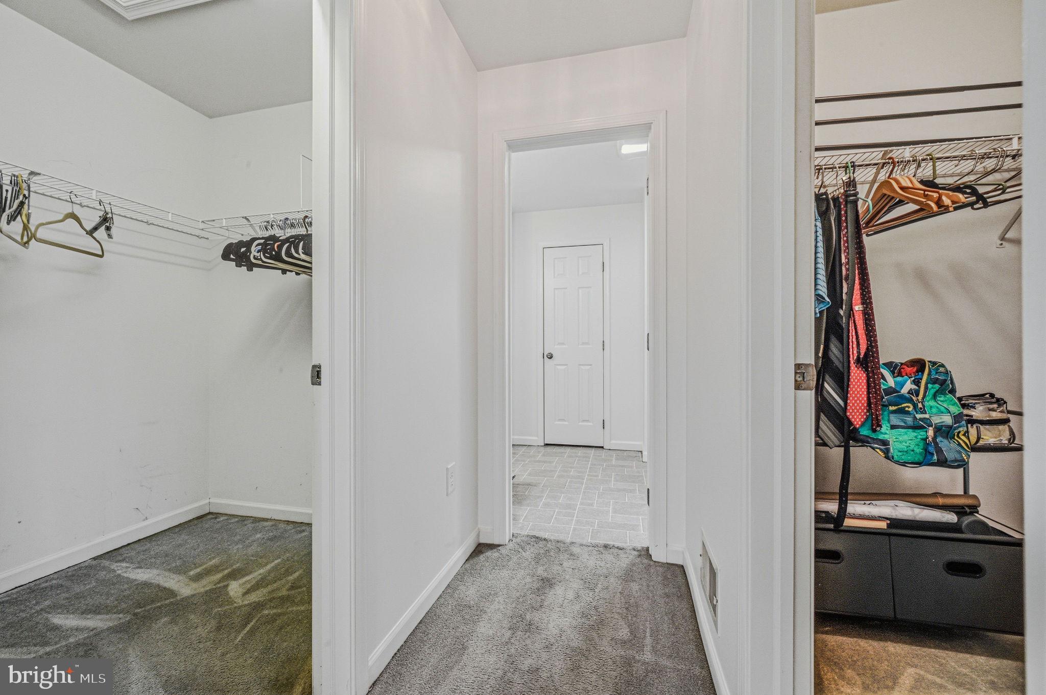 LAMBORN HUNT - Residential