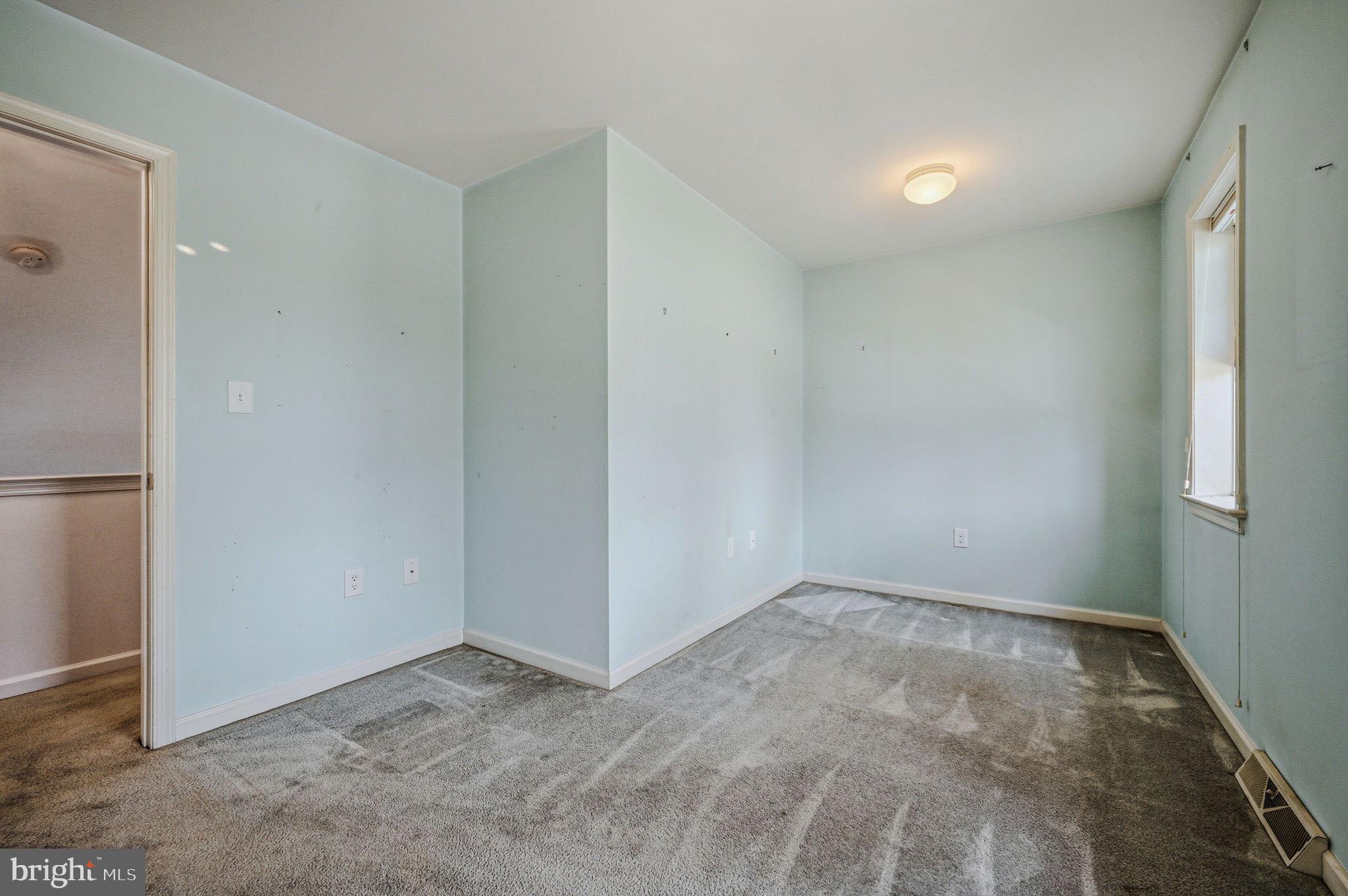 LAMBORN HUNT - Residential