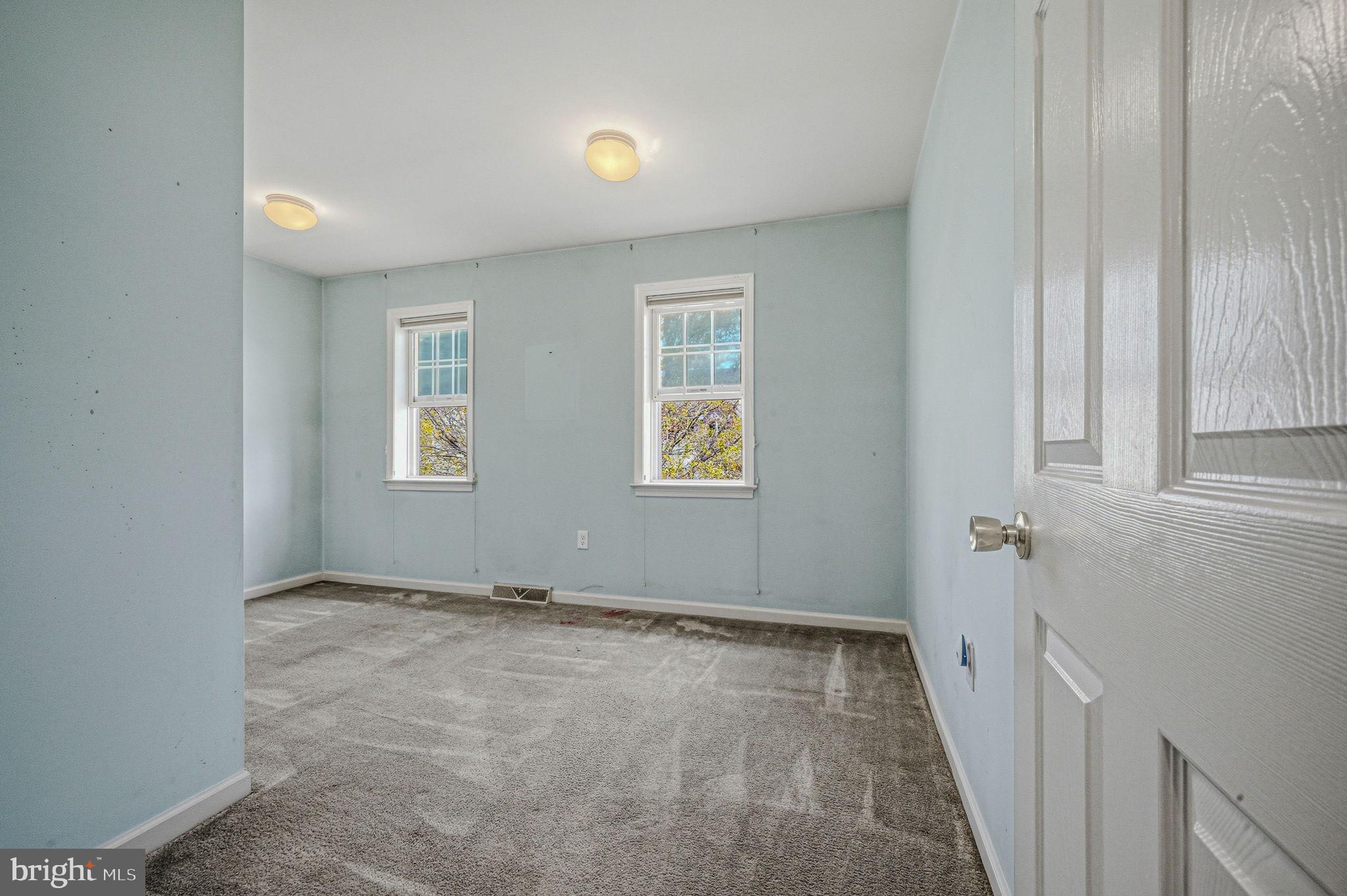 LAMBORN HUNT - Residential