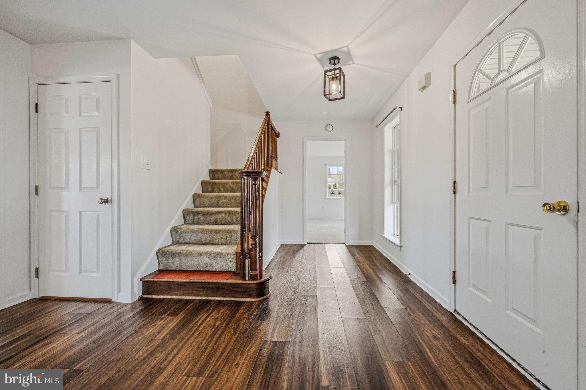 LAMBORN HUNT - Residential