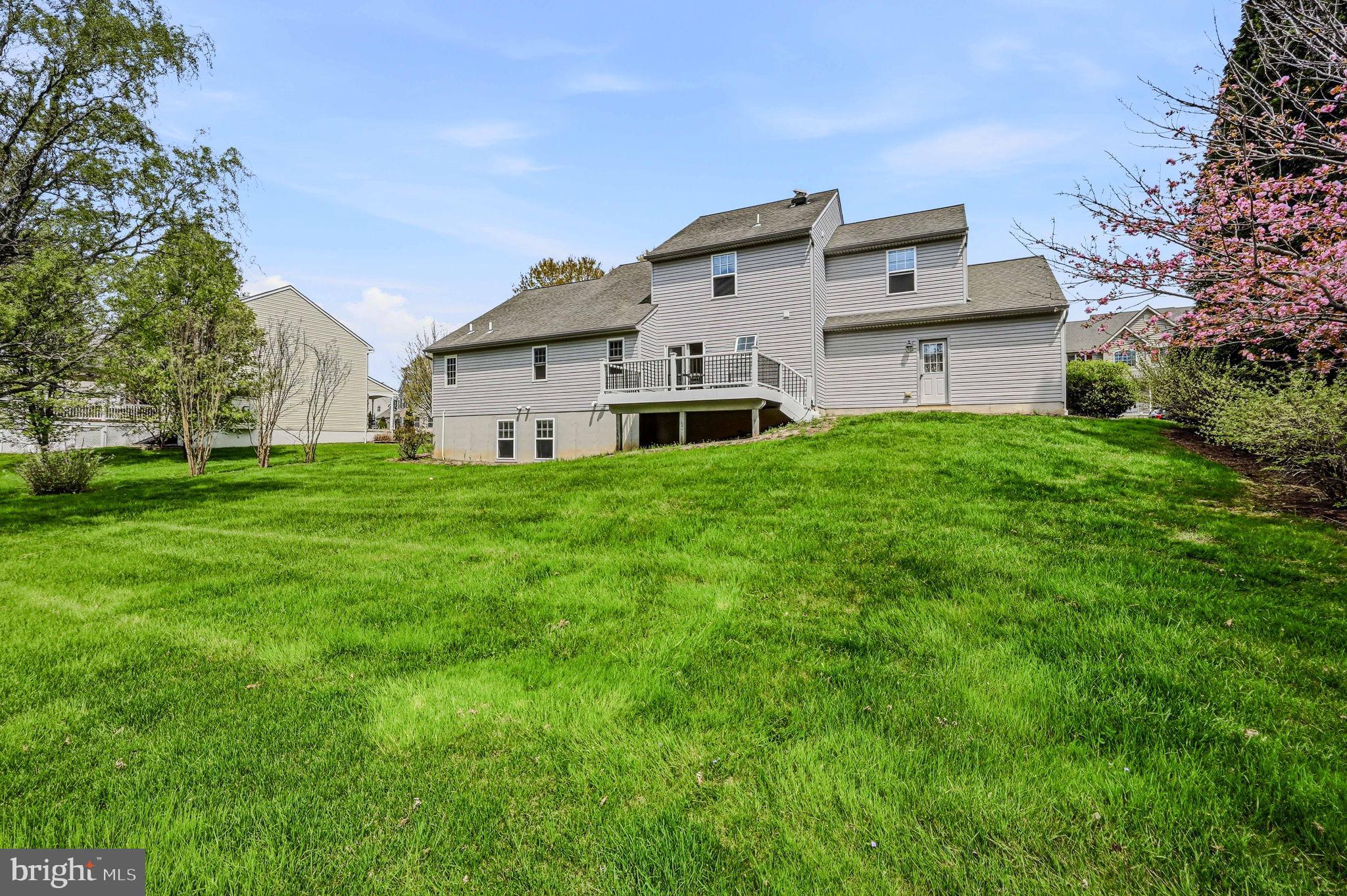 LAMBORN HUNT - Residential