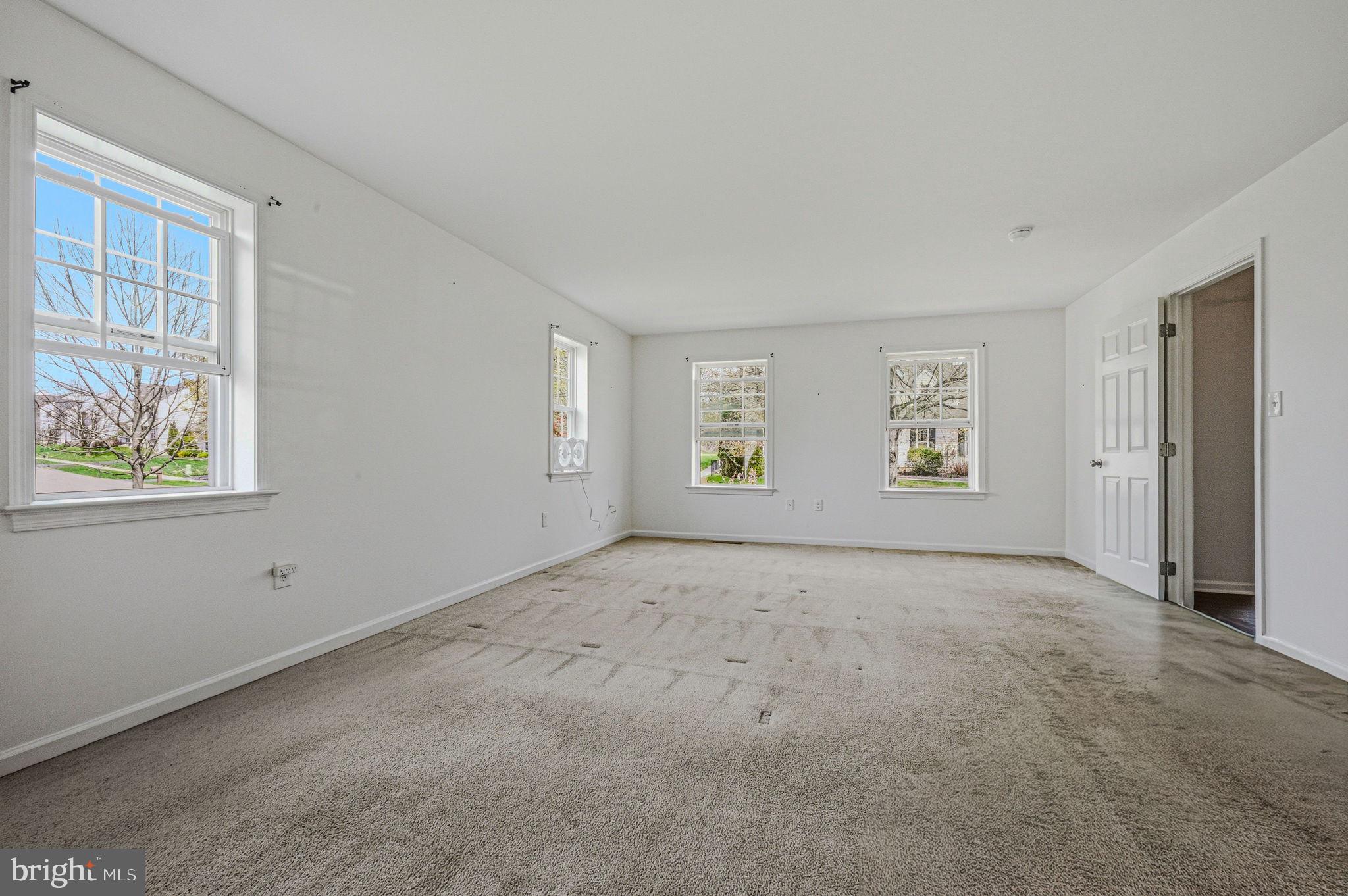 LAMBORN HUNT - Residential