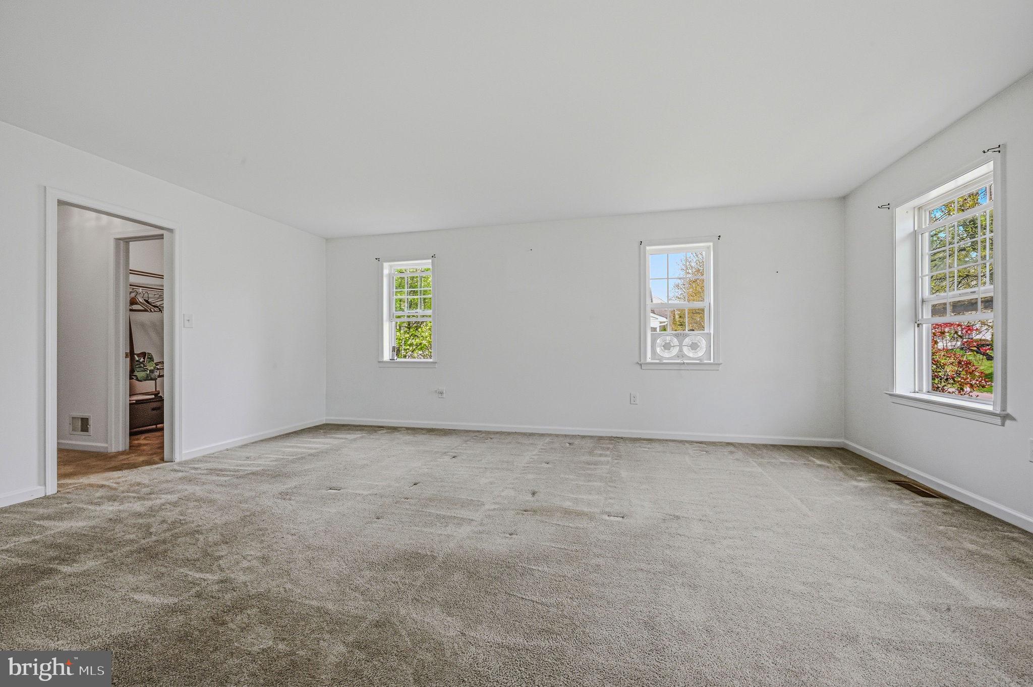 LAMBORN HUNT - Residential