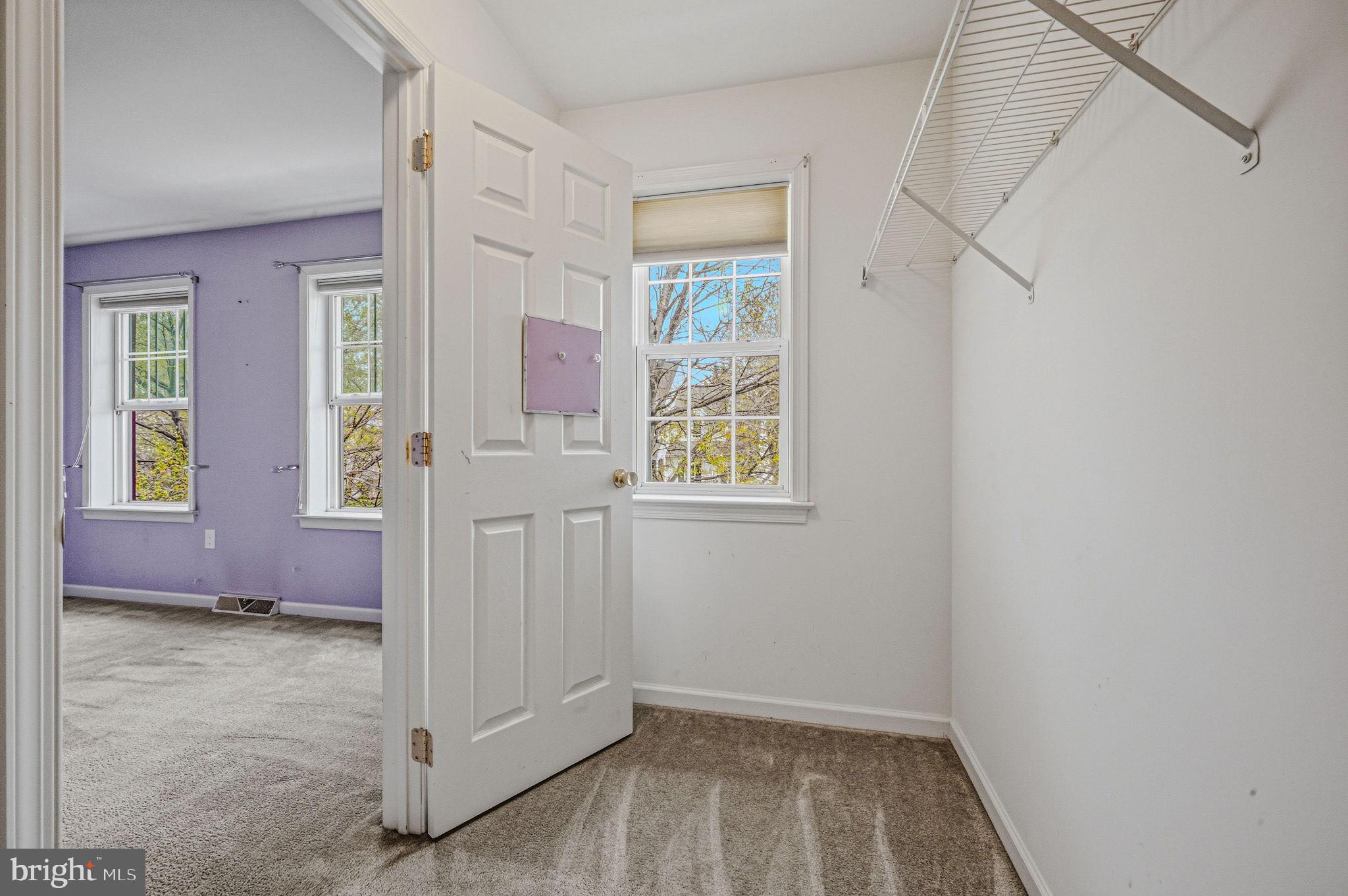 LAMBORN HUNT - Residential