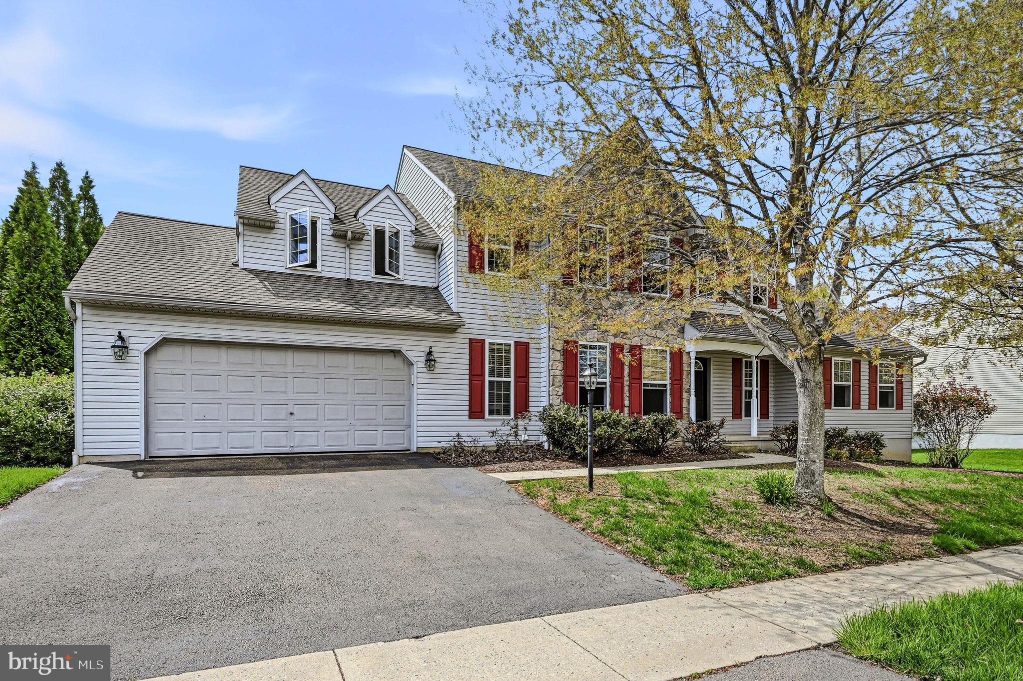 LAMBORN HUNT - Residential