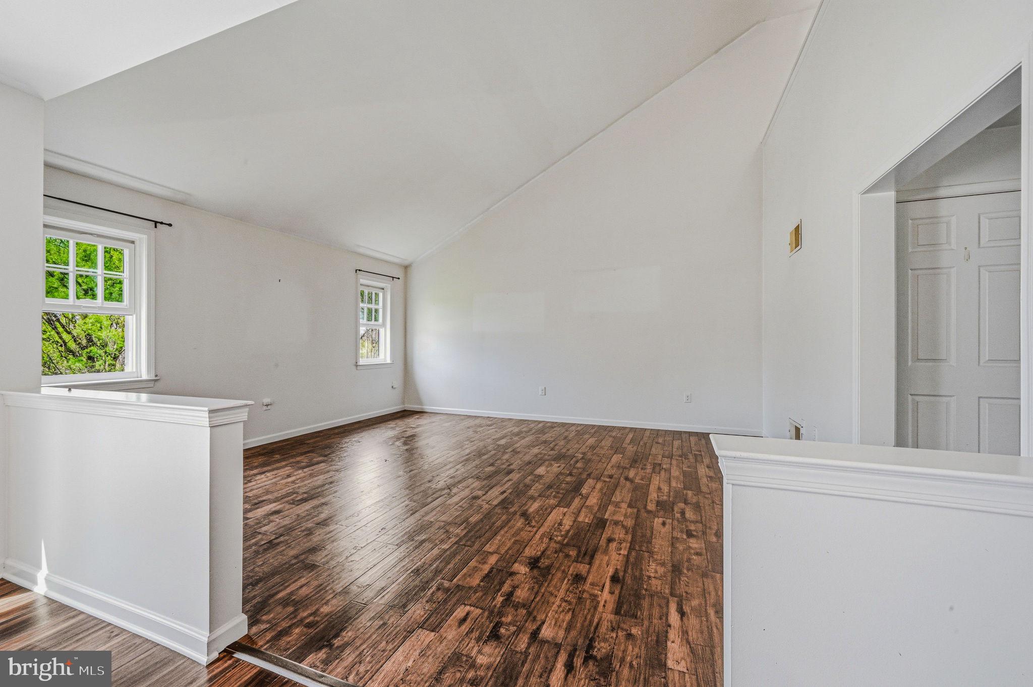 LAMBORN HUNT - Residential