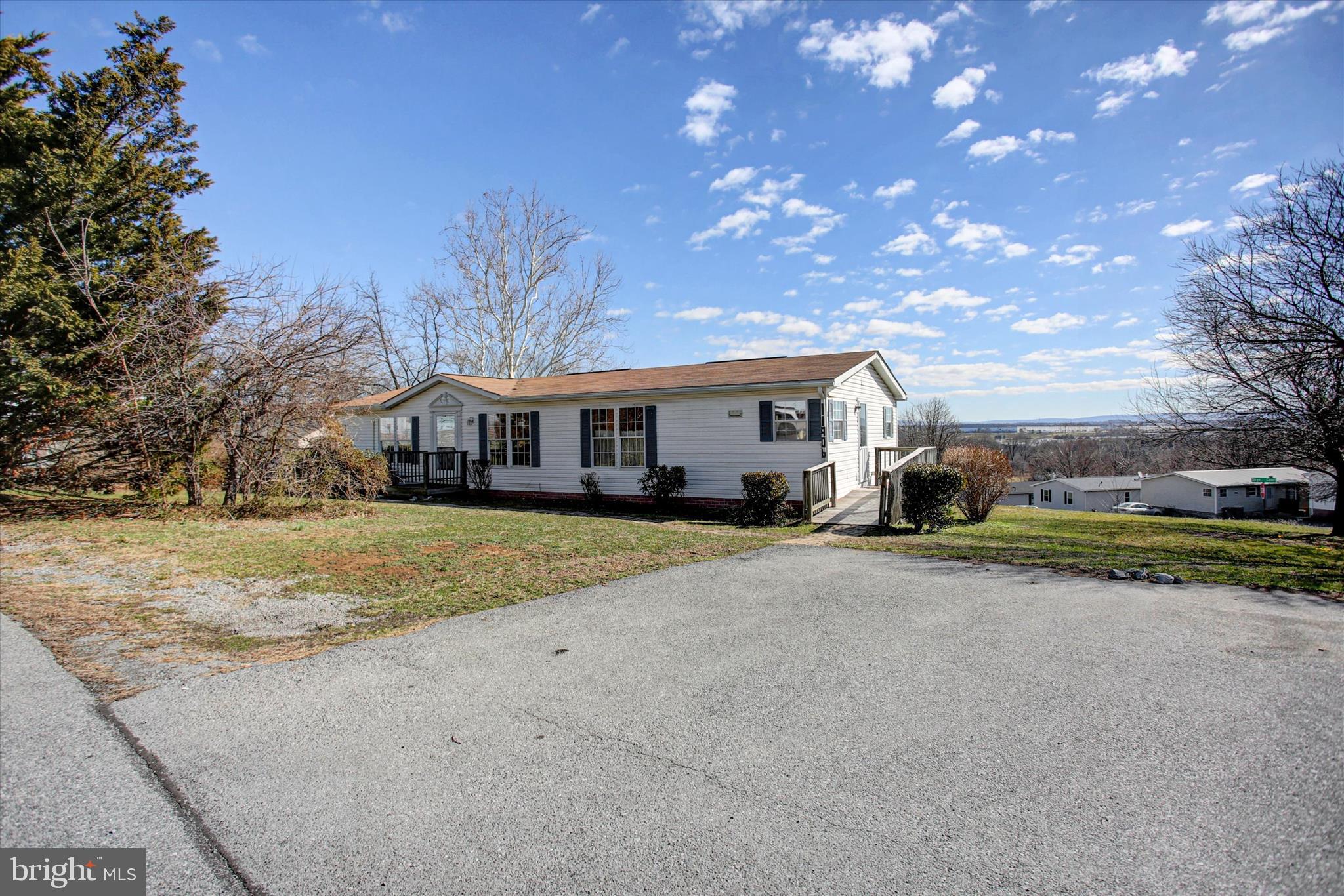 HIGHLAND MANOR - Residential