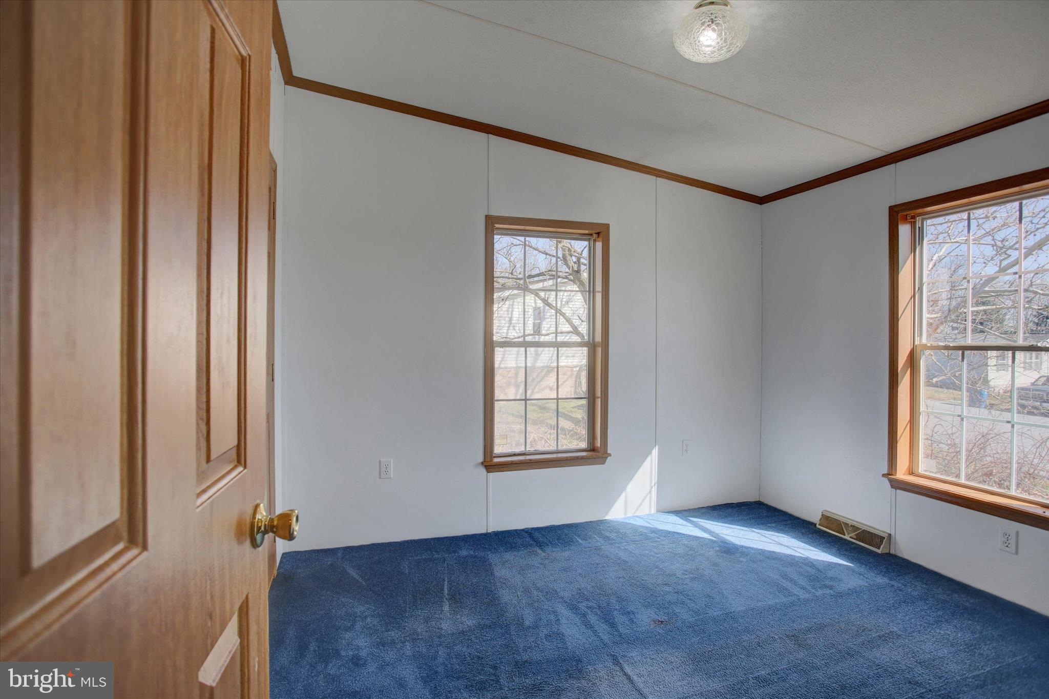 HIGHLAND MANOR - Residential