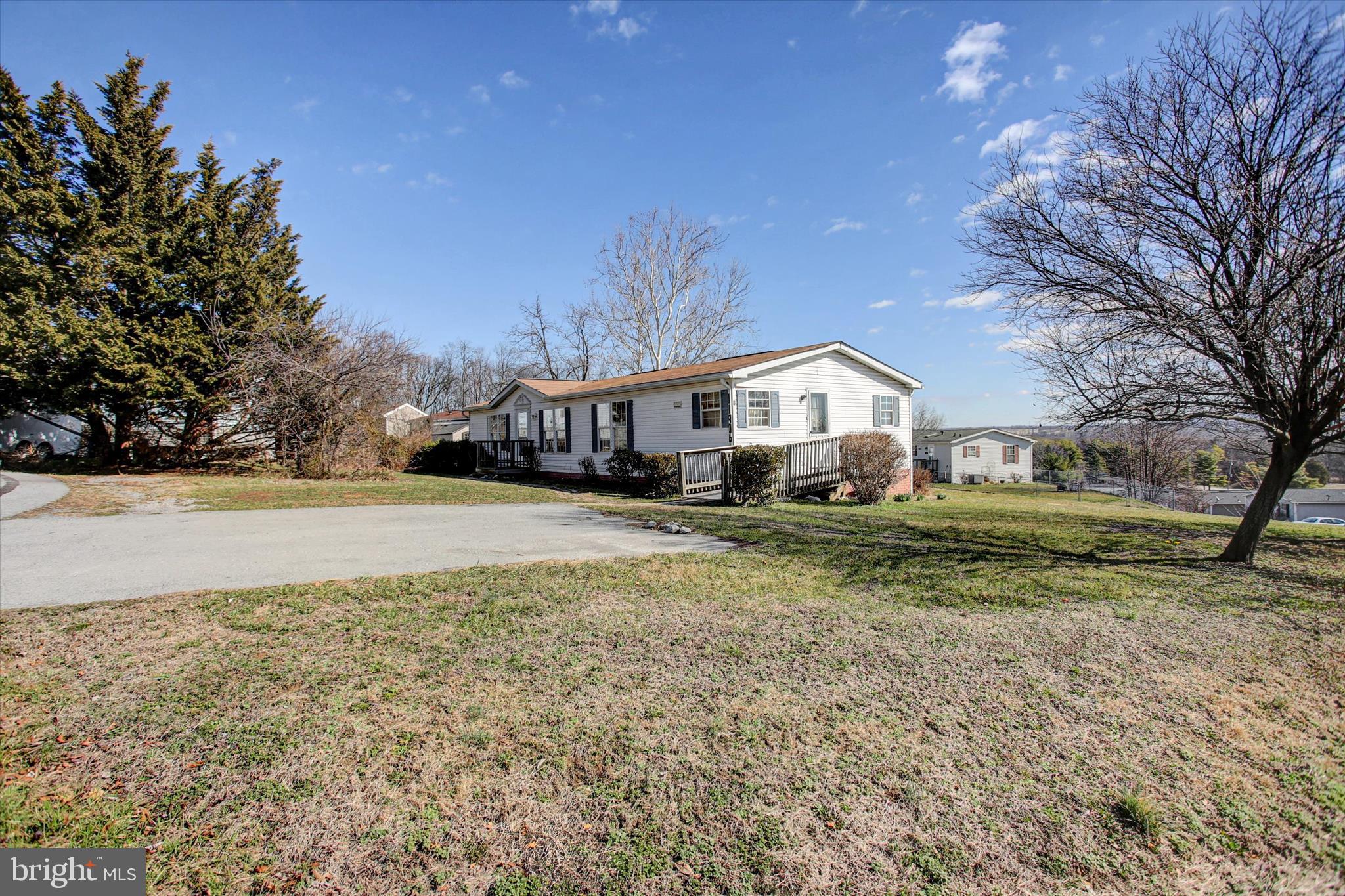 HIGHLAND MANOR - Residential