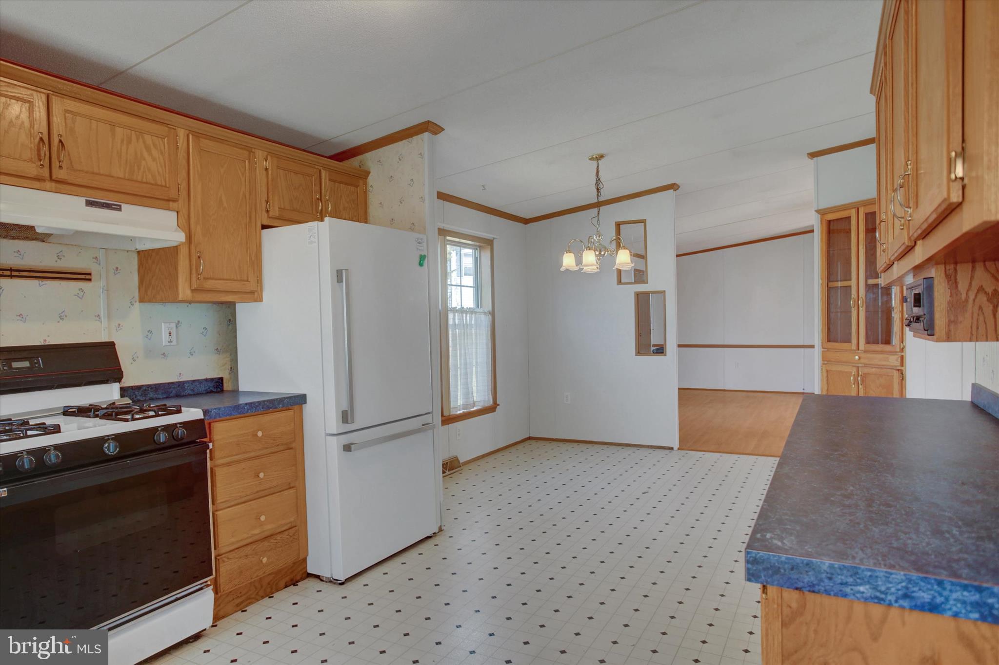 HIGHLAND MANOR - Residential