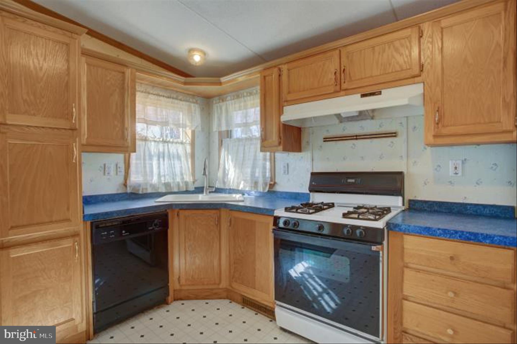 HIGHLAND MANOR - Residential