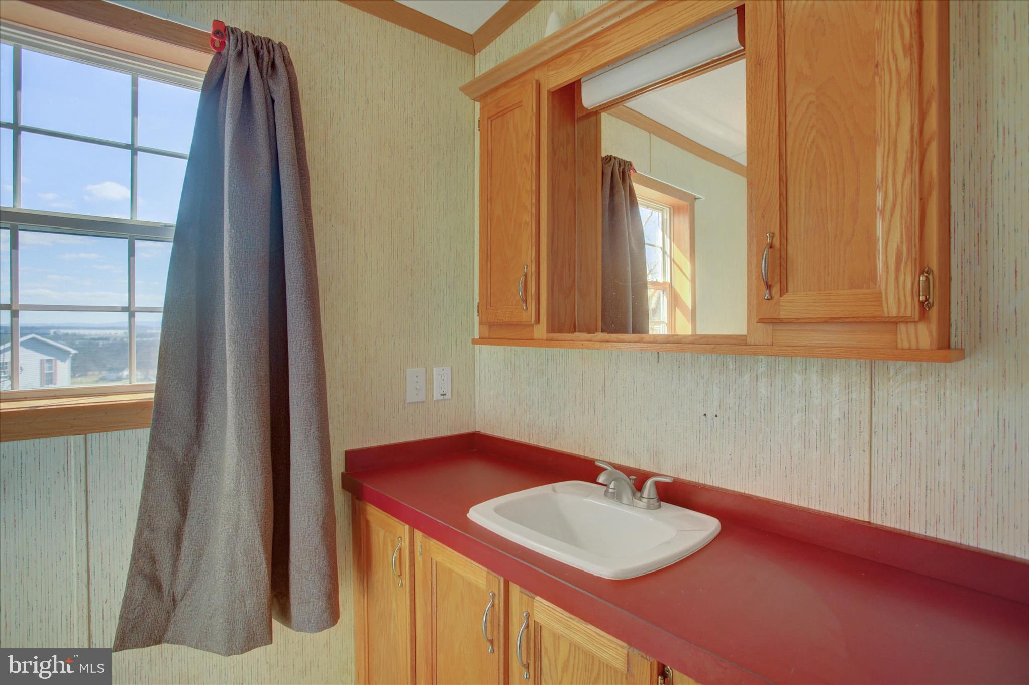 HIGHLAND MANOR - Residential