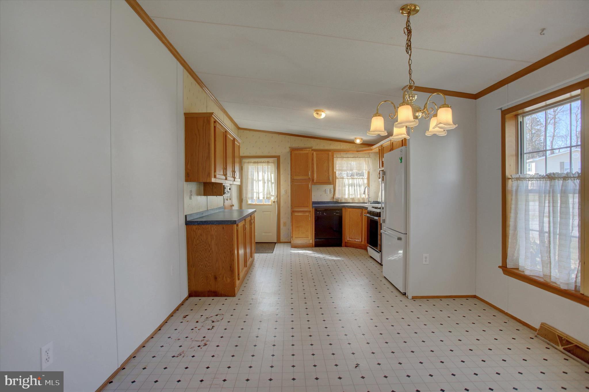 HIGHLAND MANOR - Residential