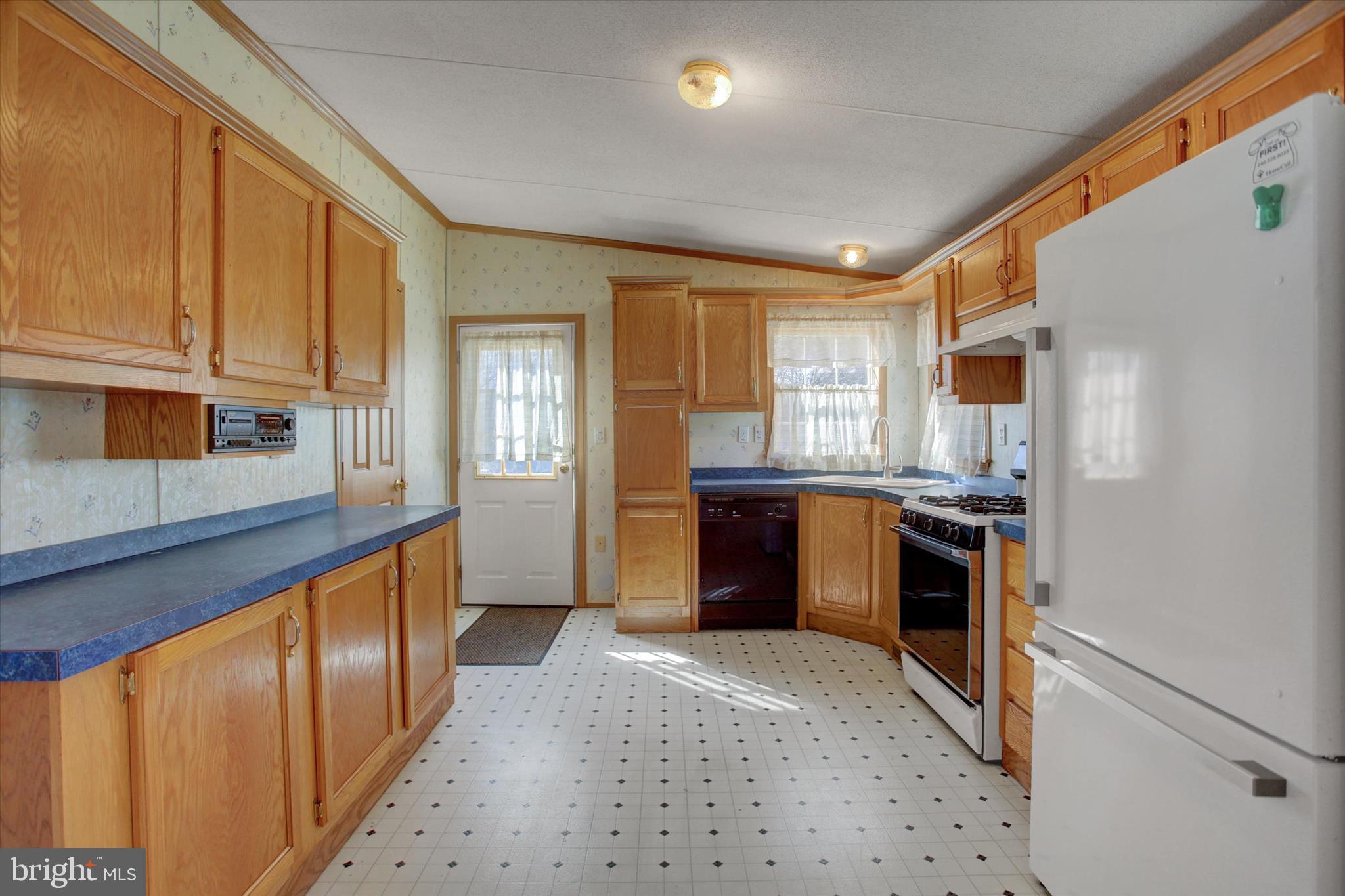 HIGHLAND MANOR - Residential