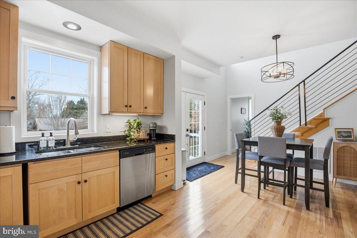 EDGEWATER - Residential