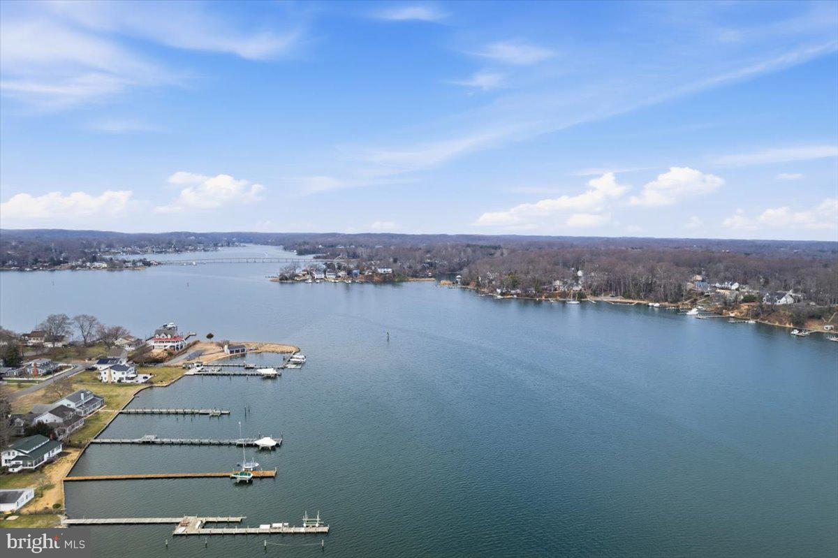 EDGEWATER - Residential