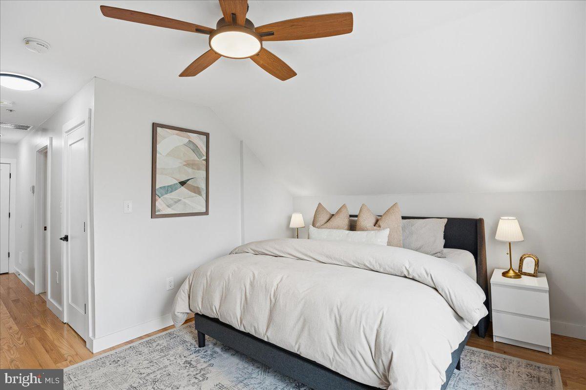 EDGEWATER - Residential