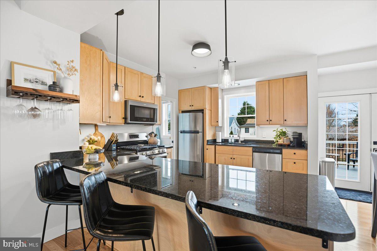 EDGEWATER - Residential