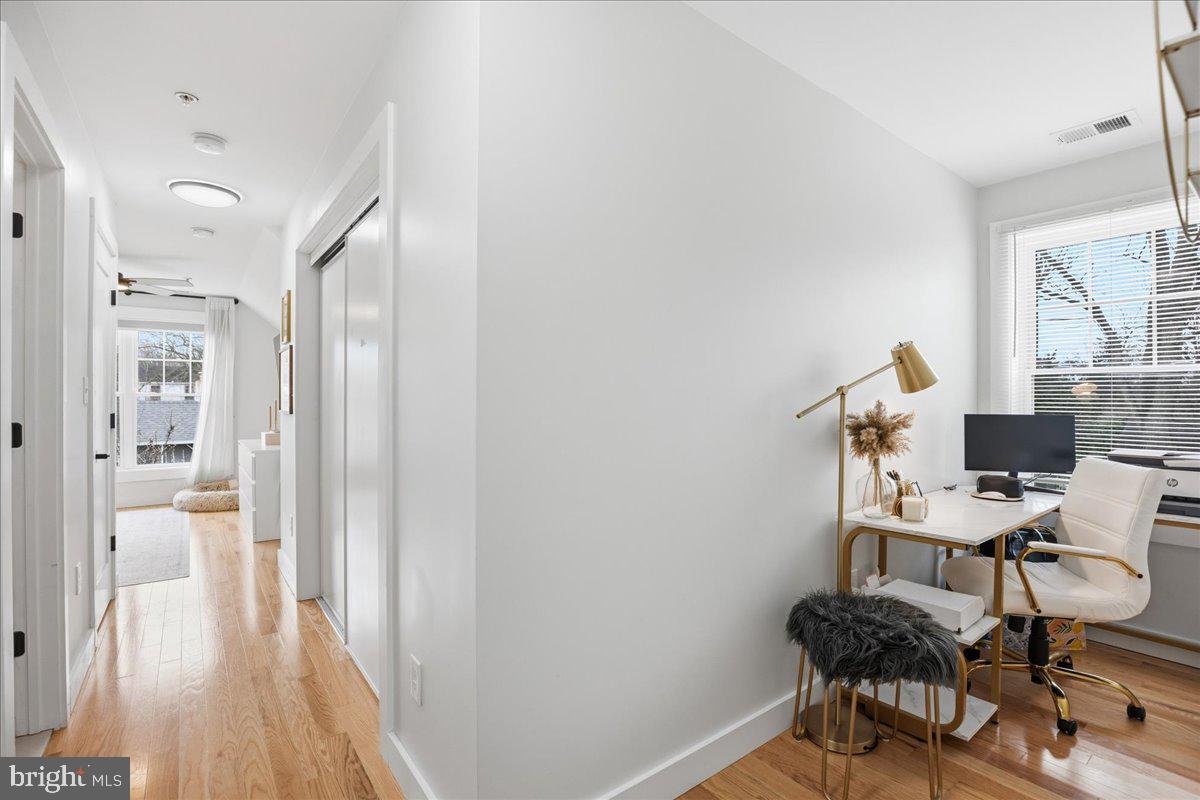 EDGEWATER - Residential