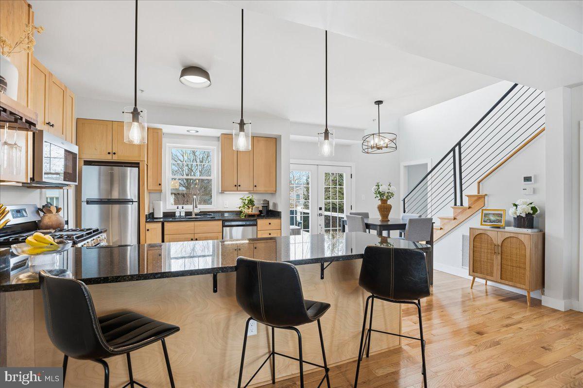 EDGEWATER - Residential