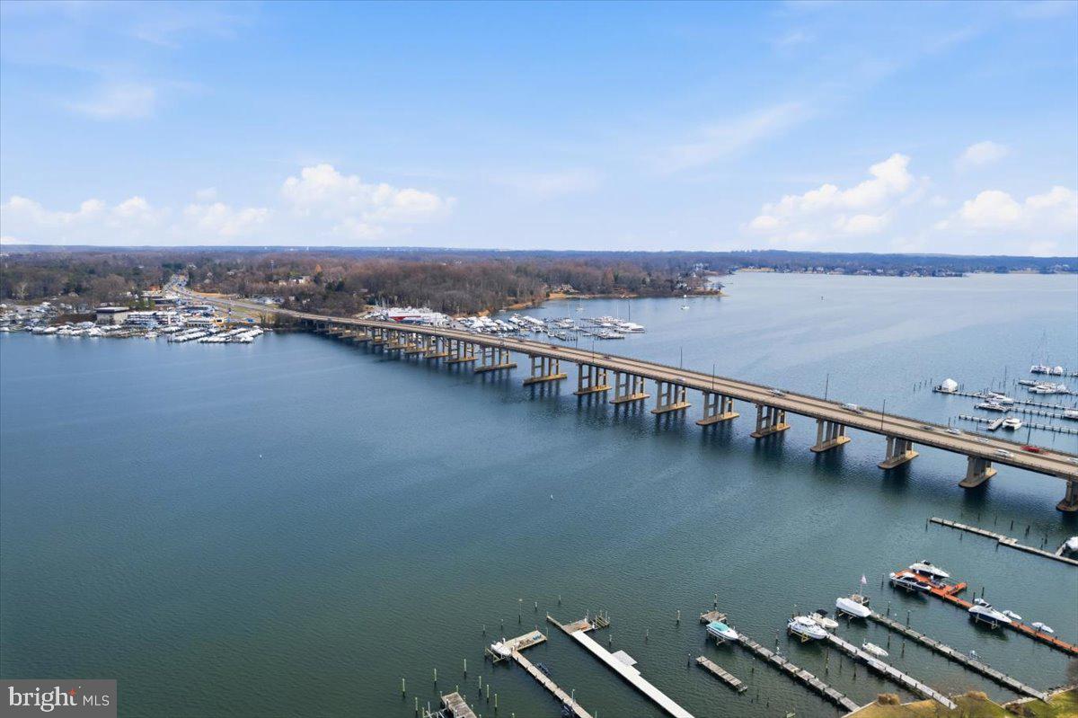 EDGEWATER - Residential