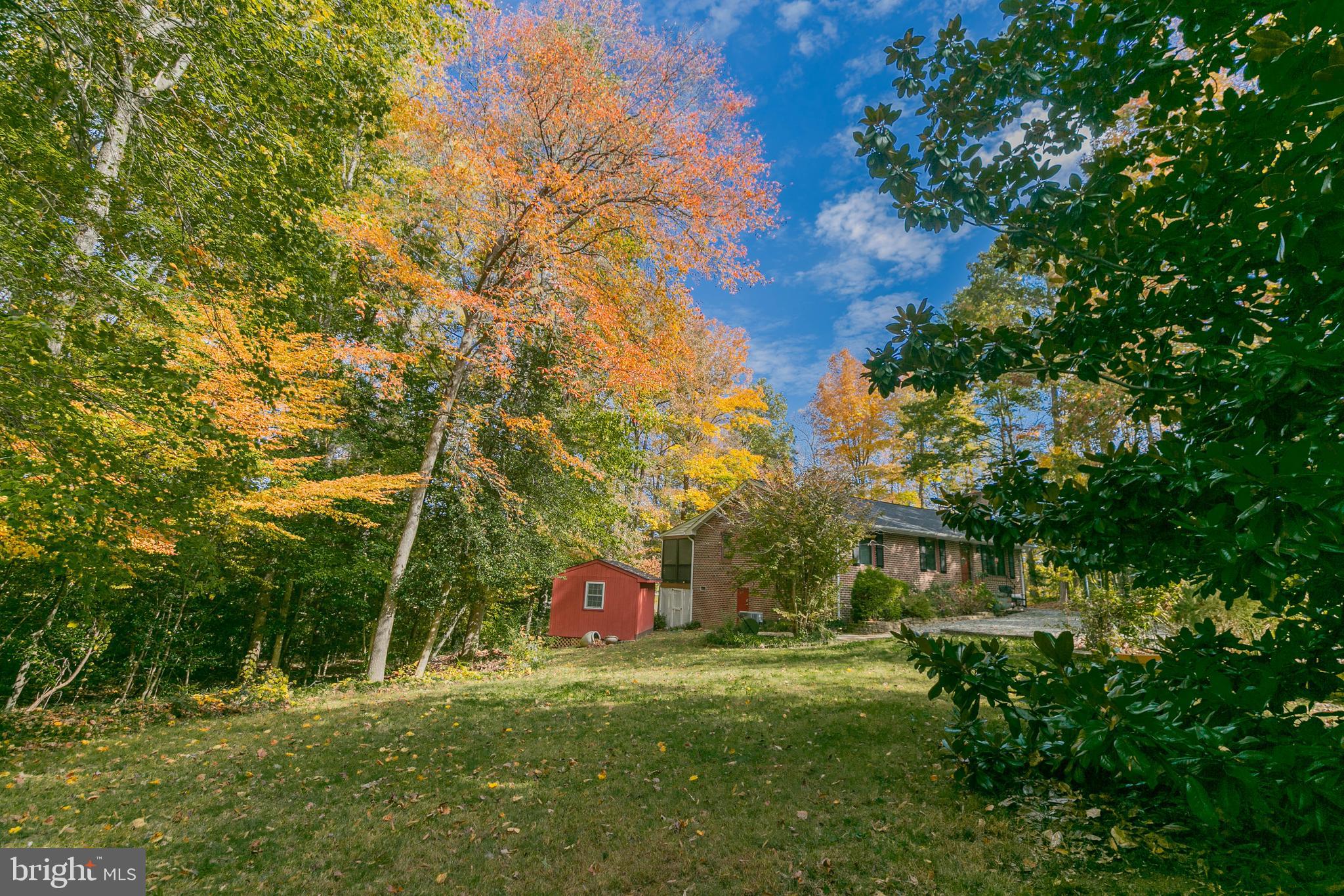 LAKE CAROLINE - Residential