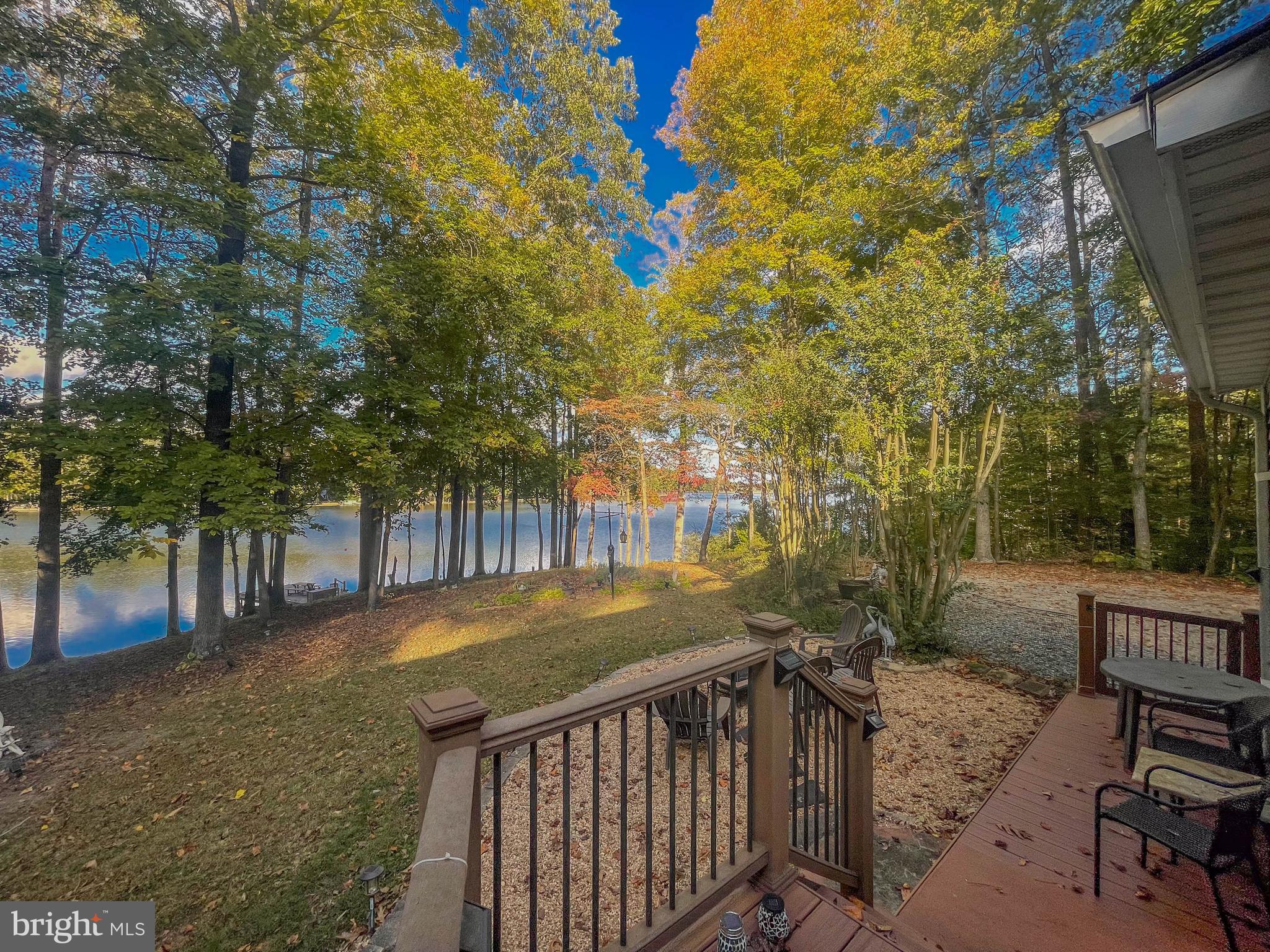 LAKE CAROLINE - Residential