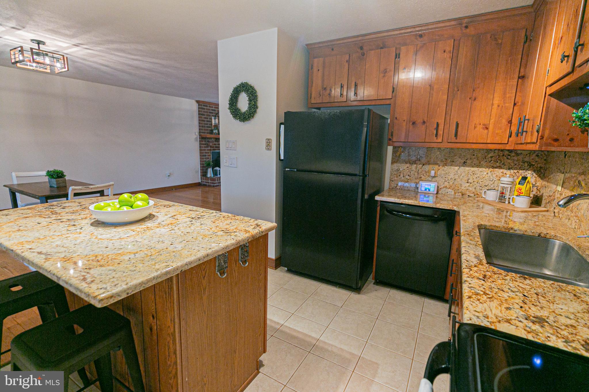 LAKE CAROLINE - Residential