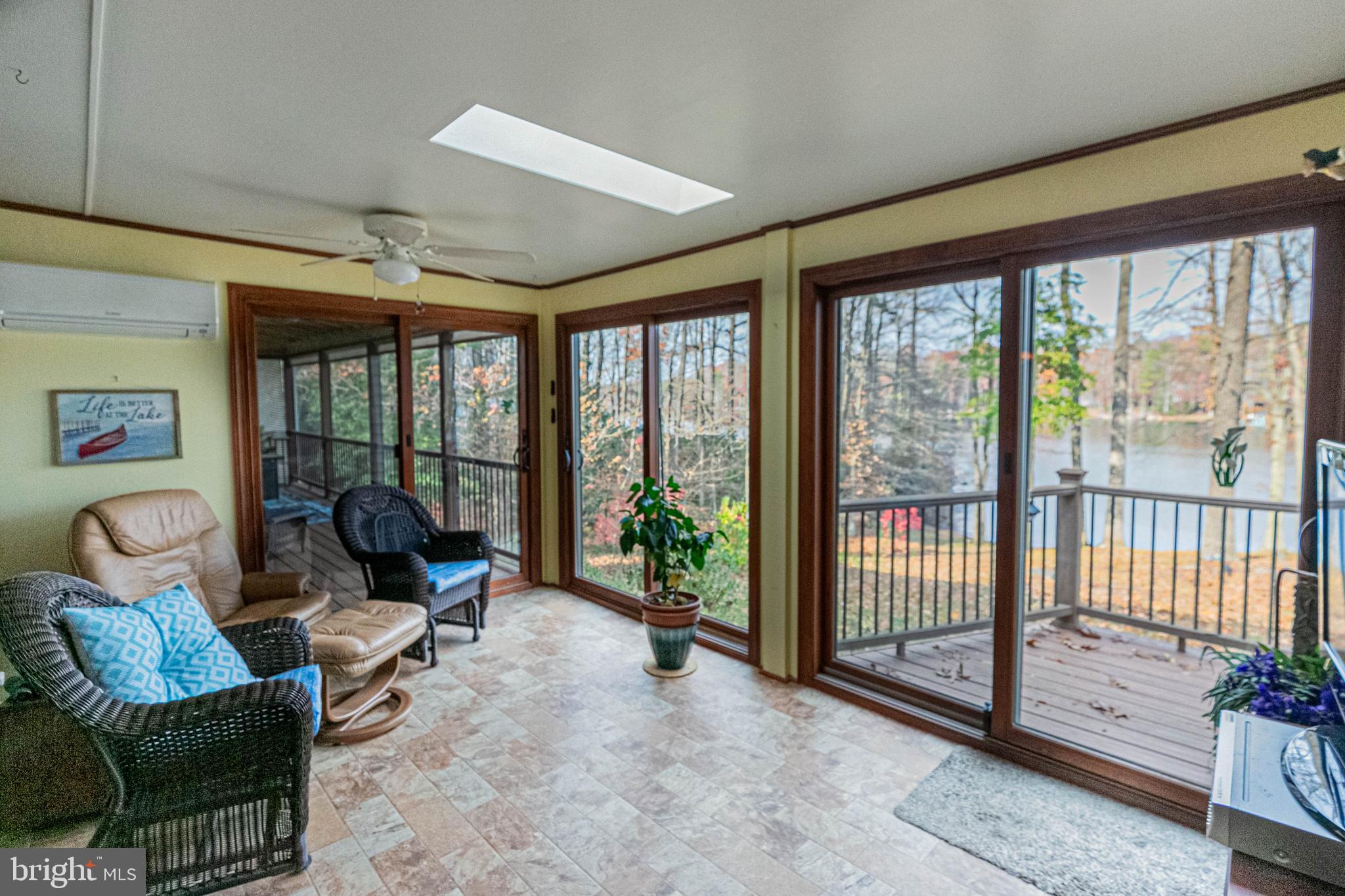 LAKE CAROLINE - Residential