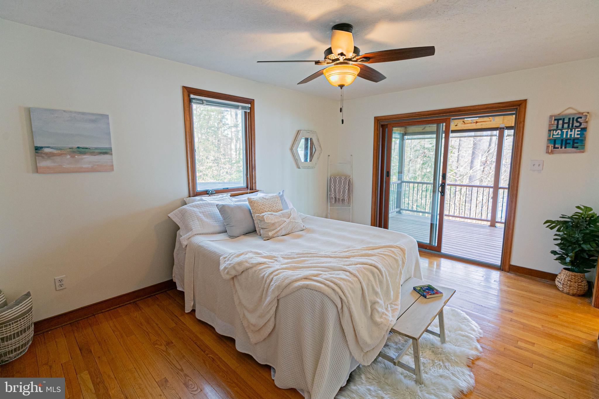 LAKE CAROLINE - Residential