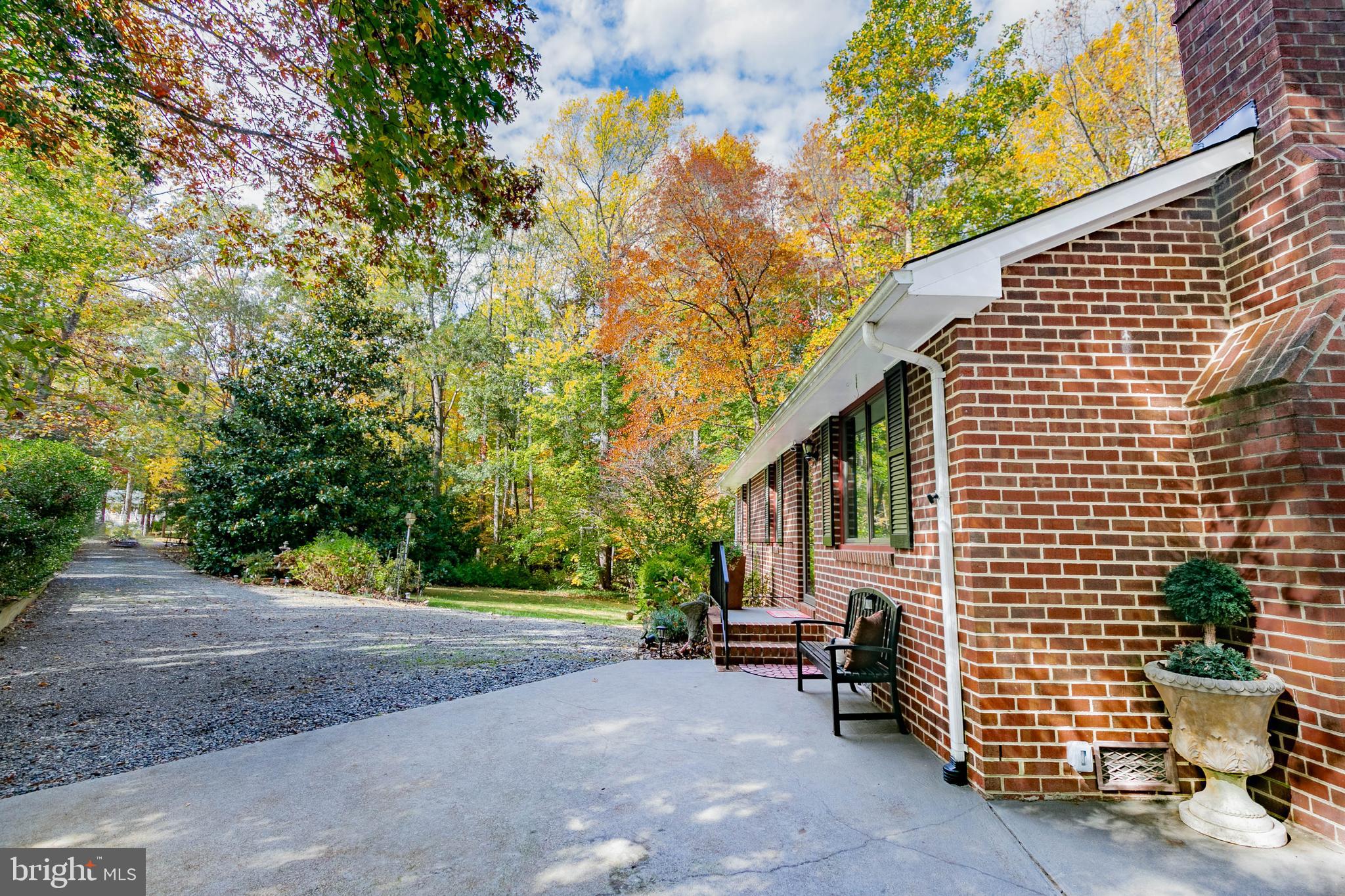 LAKE CAROLINE - Residential