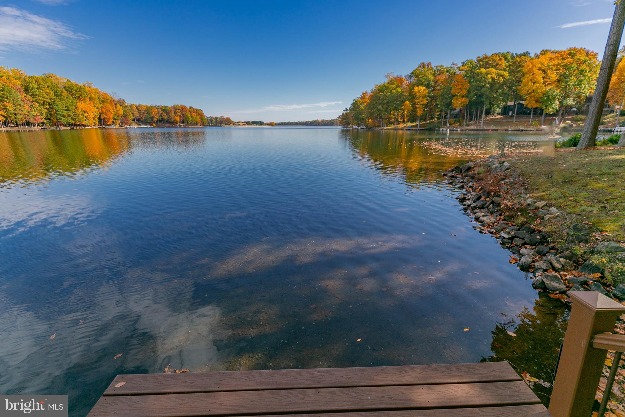 LAKE CAROLINE - Residential