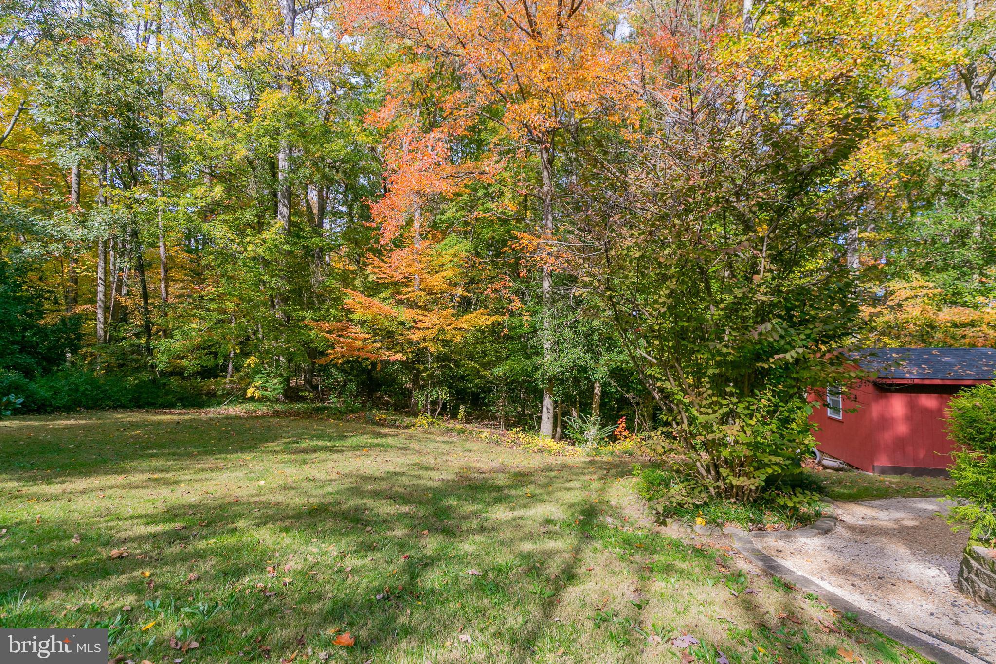 LAKE CAROLINE - Residential