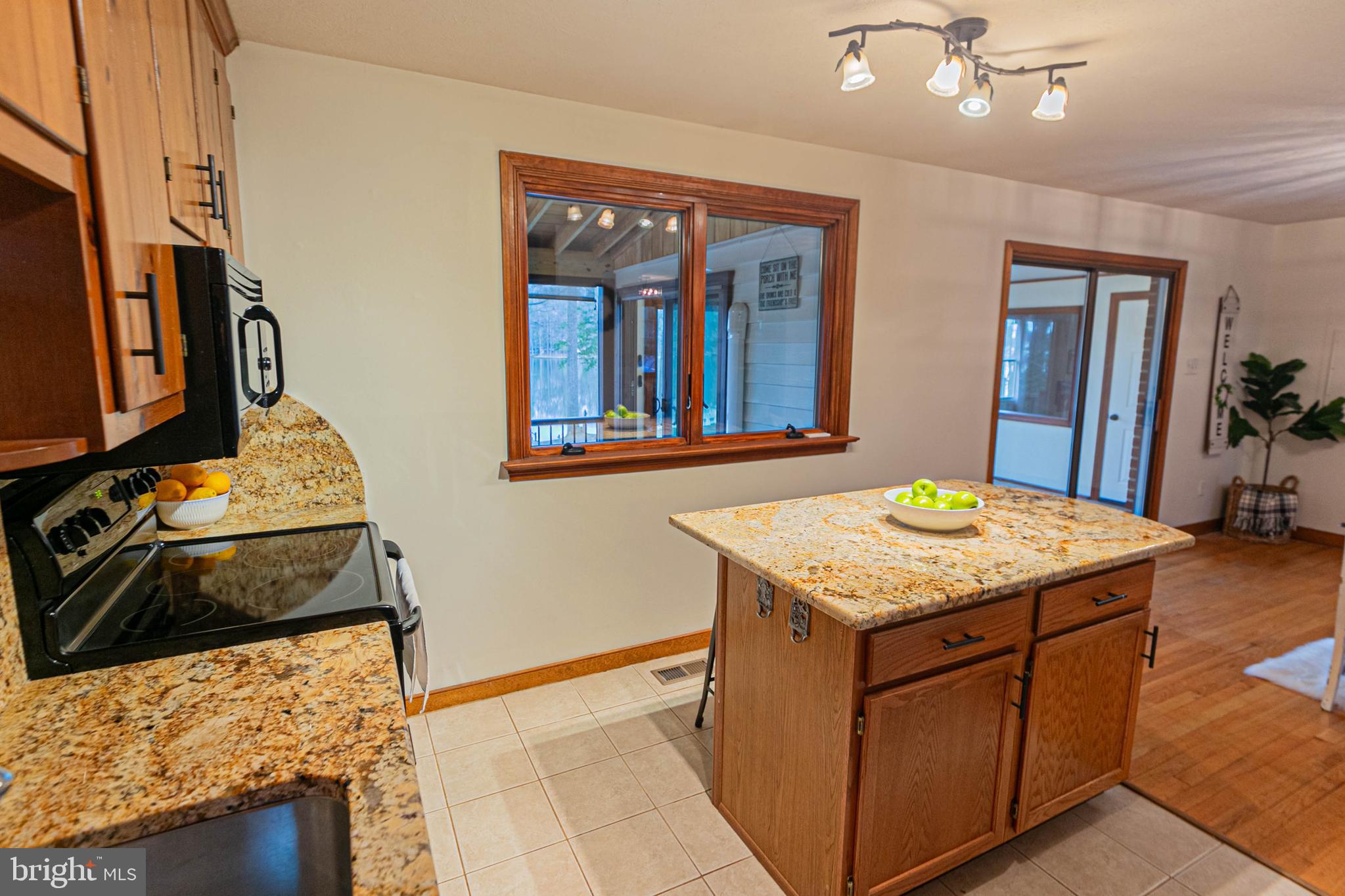 LAKE CAROLINE - Residential