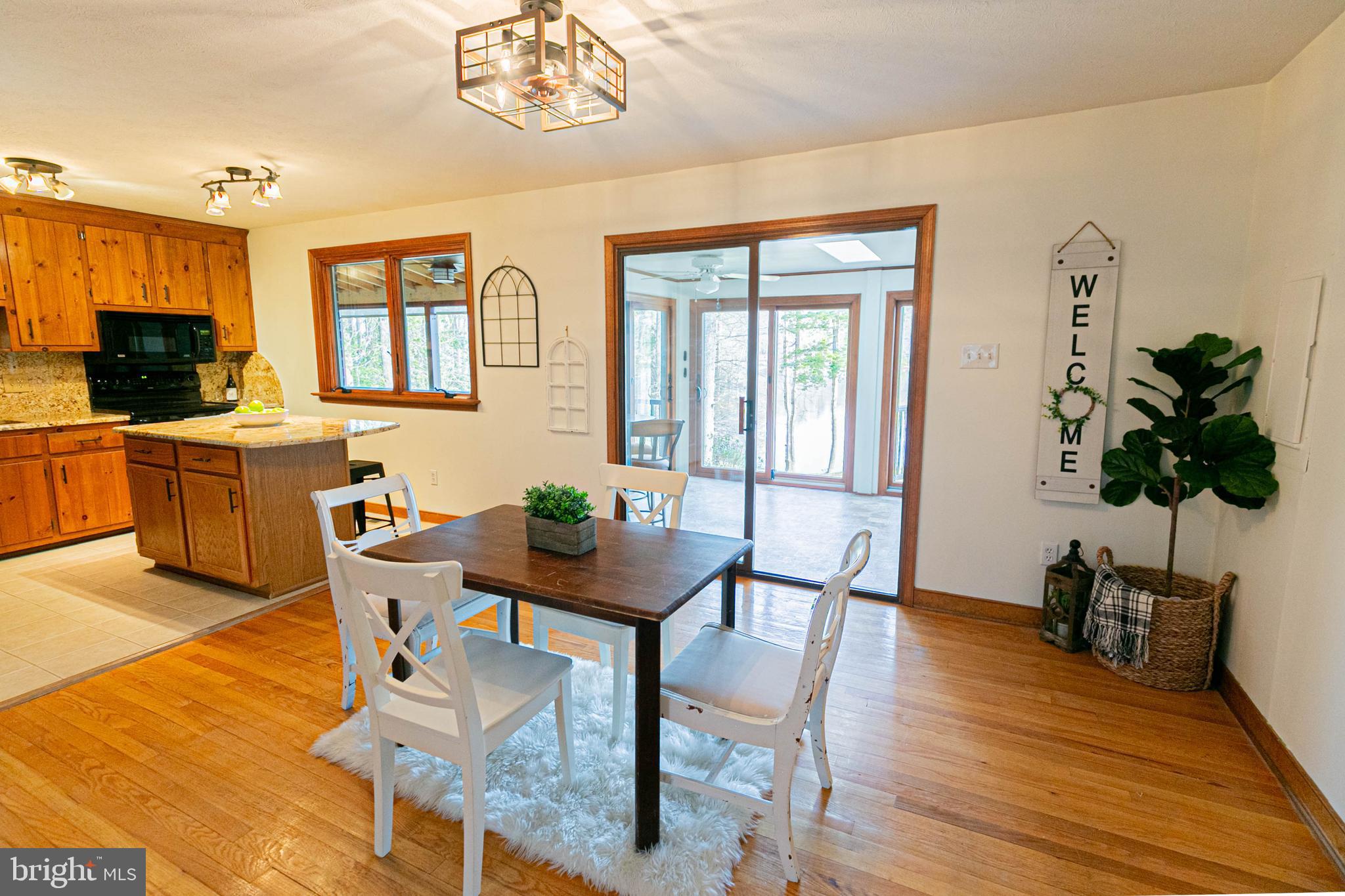 LAKE CAROLINE - Residential